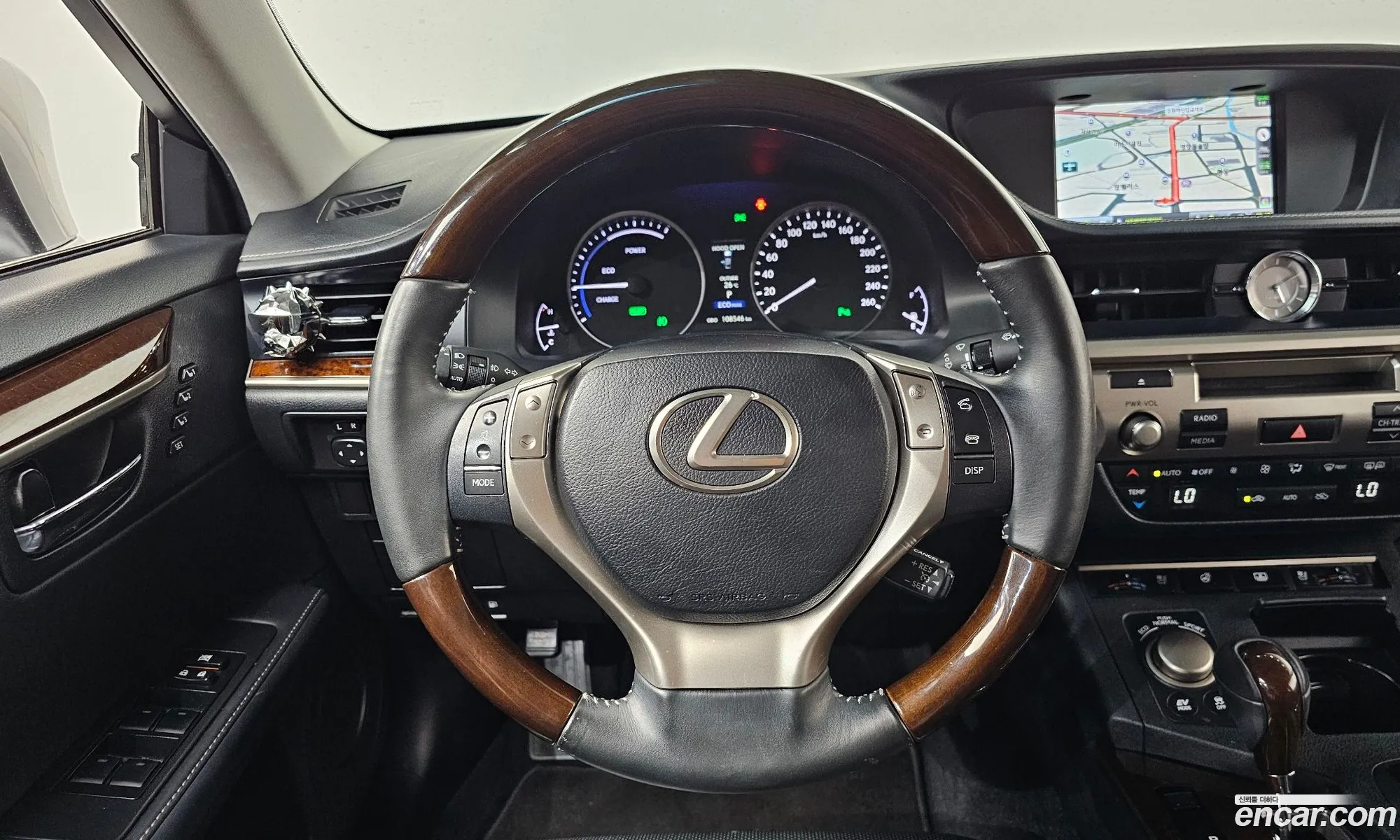 Lexus ES300h 2013 — 15