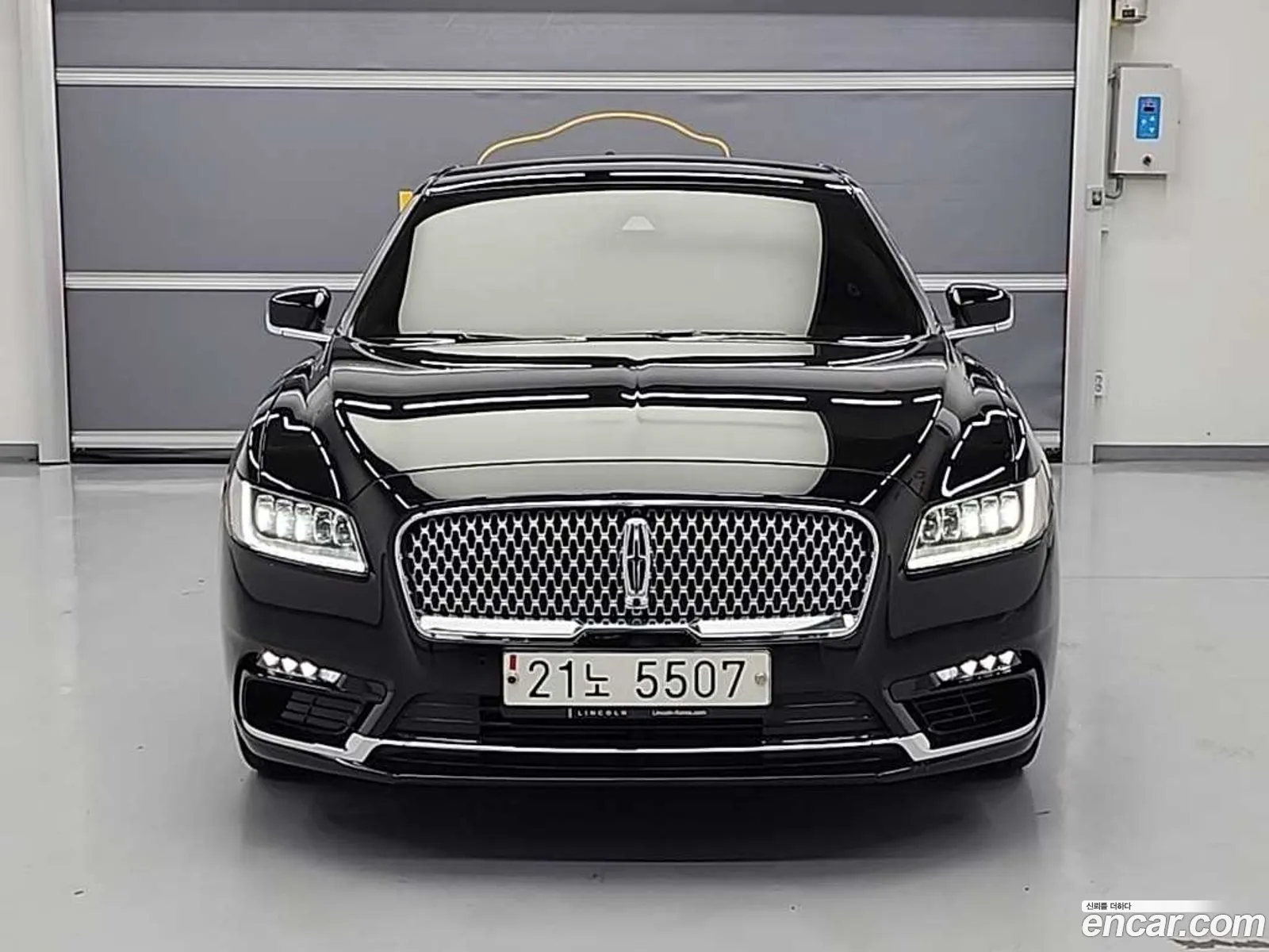 Lincoln Continental 10th Gen 2017 — 16