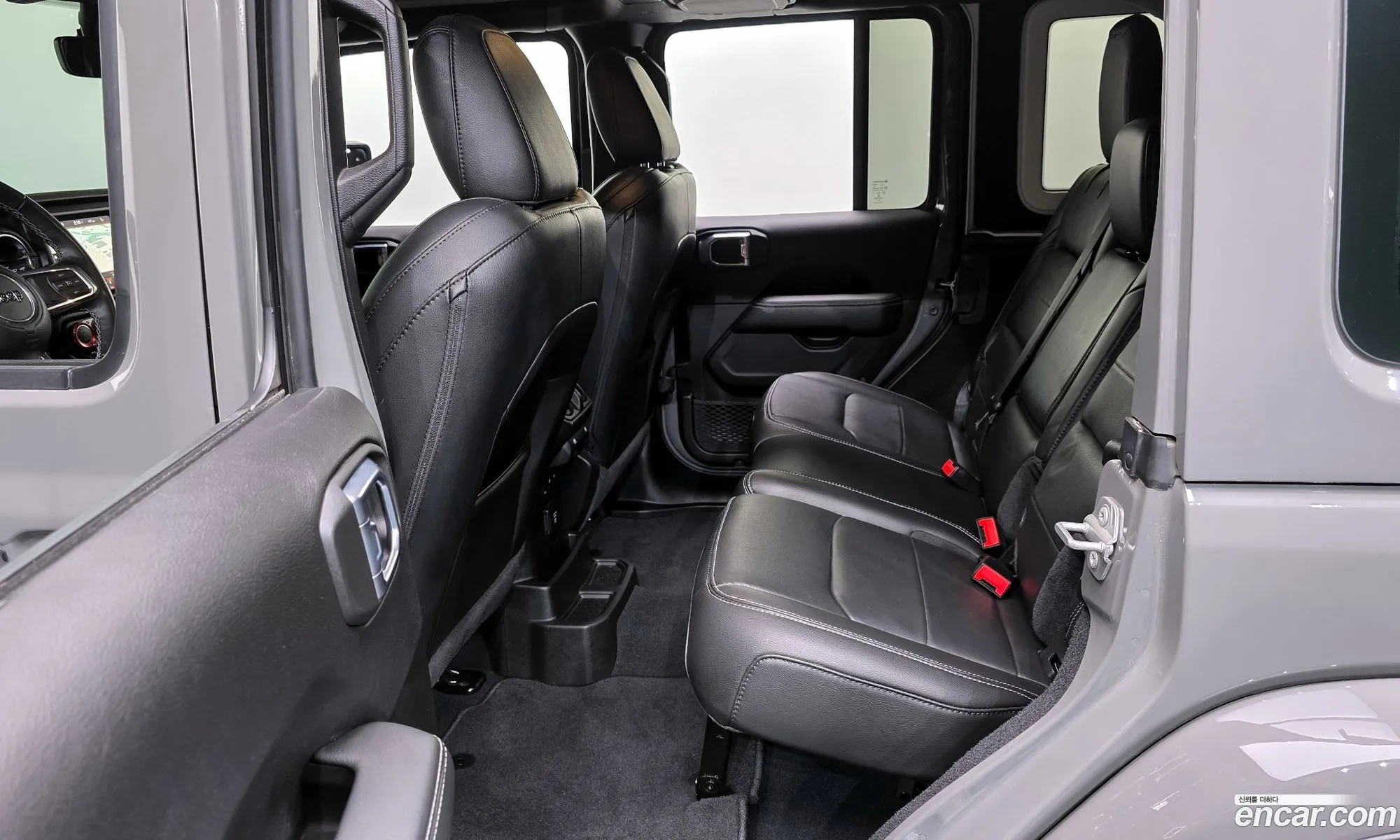 Jeep Wrangler 2022 — 34