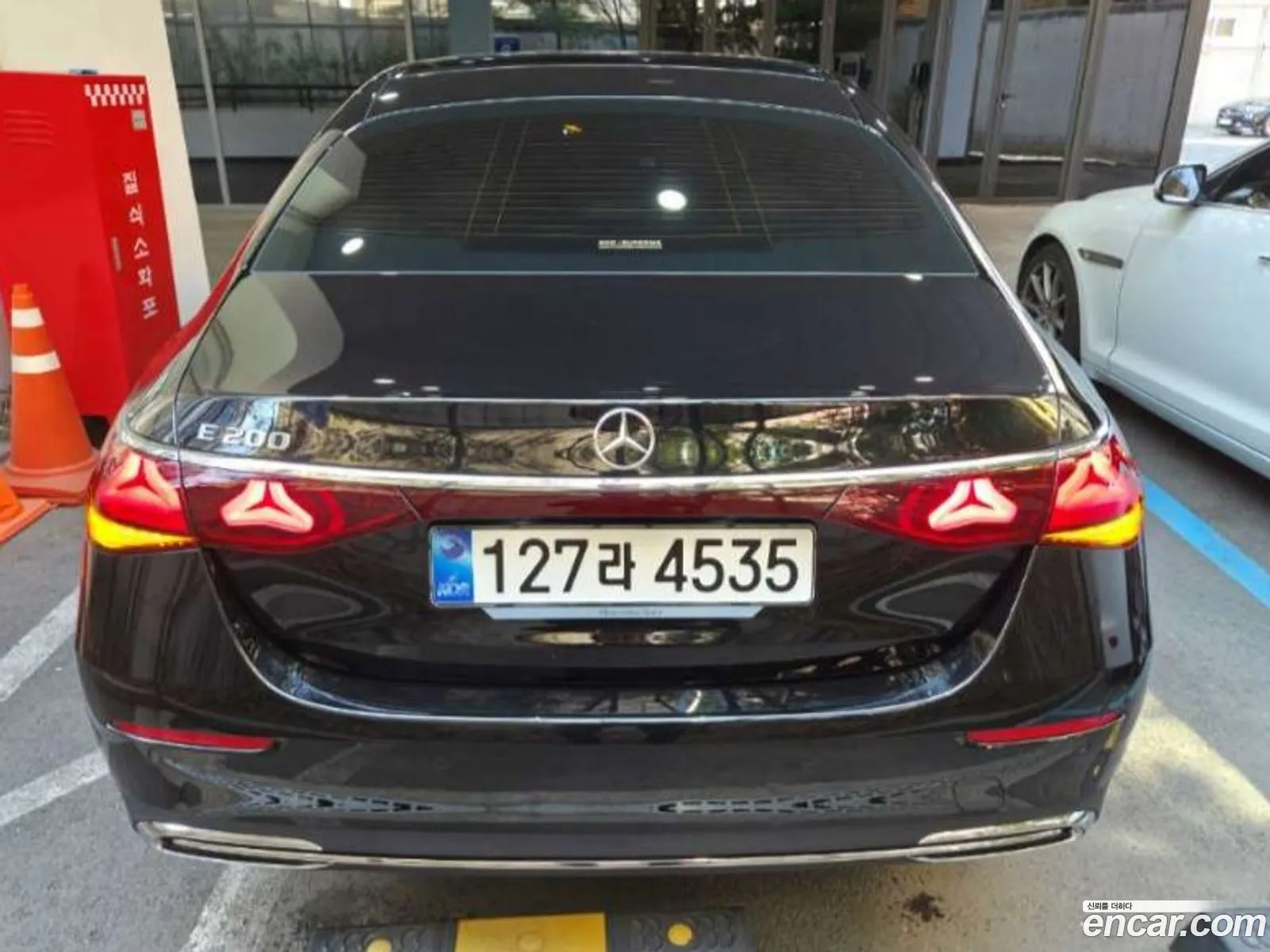 Mercedes-Benz E-Class W214 2026 — 6
