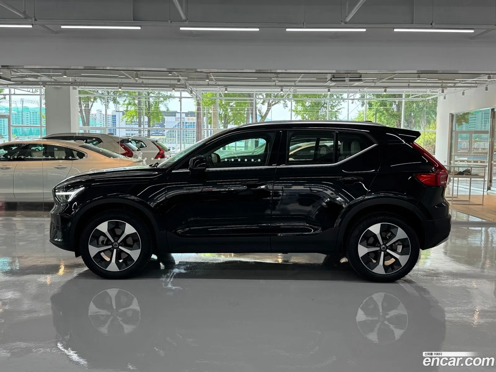 Volvo XC40 2025 — 11