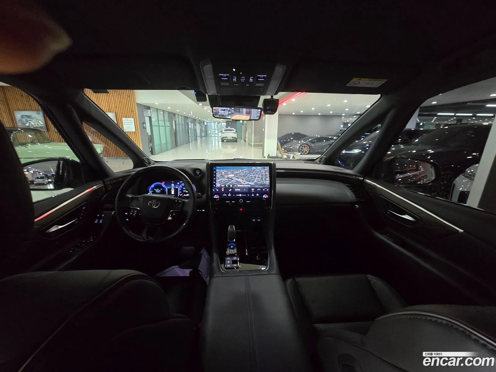 Toyota Alphard 2023 — 13