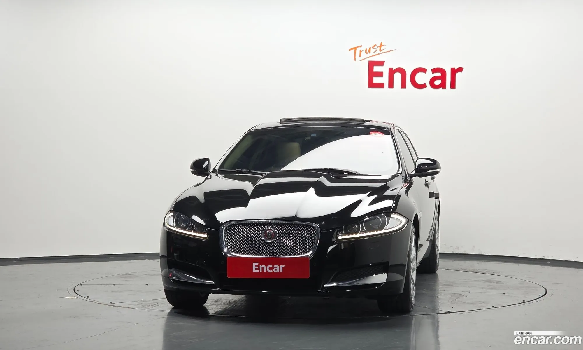 Jaguar XF 2015 — 19