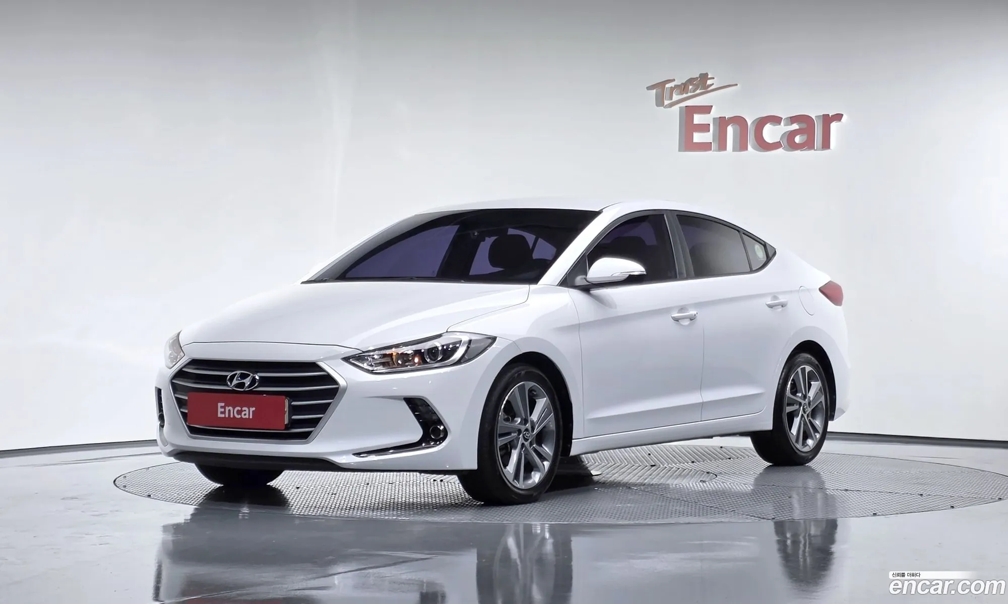 Hyundai Elantra AD 2017 — 4