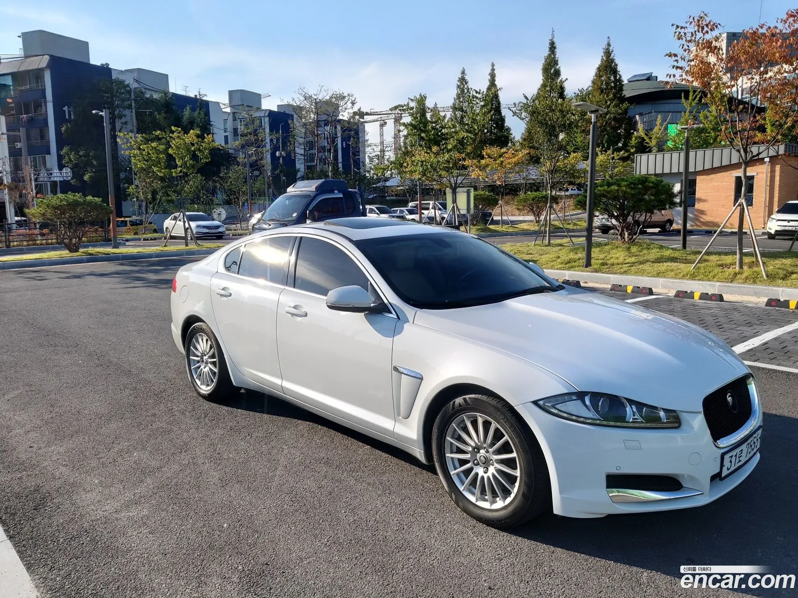 Jaguar XF 2013 — 9