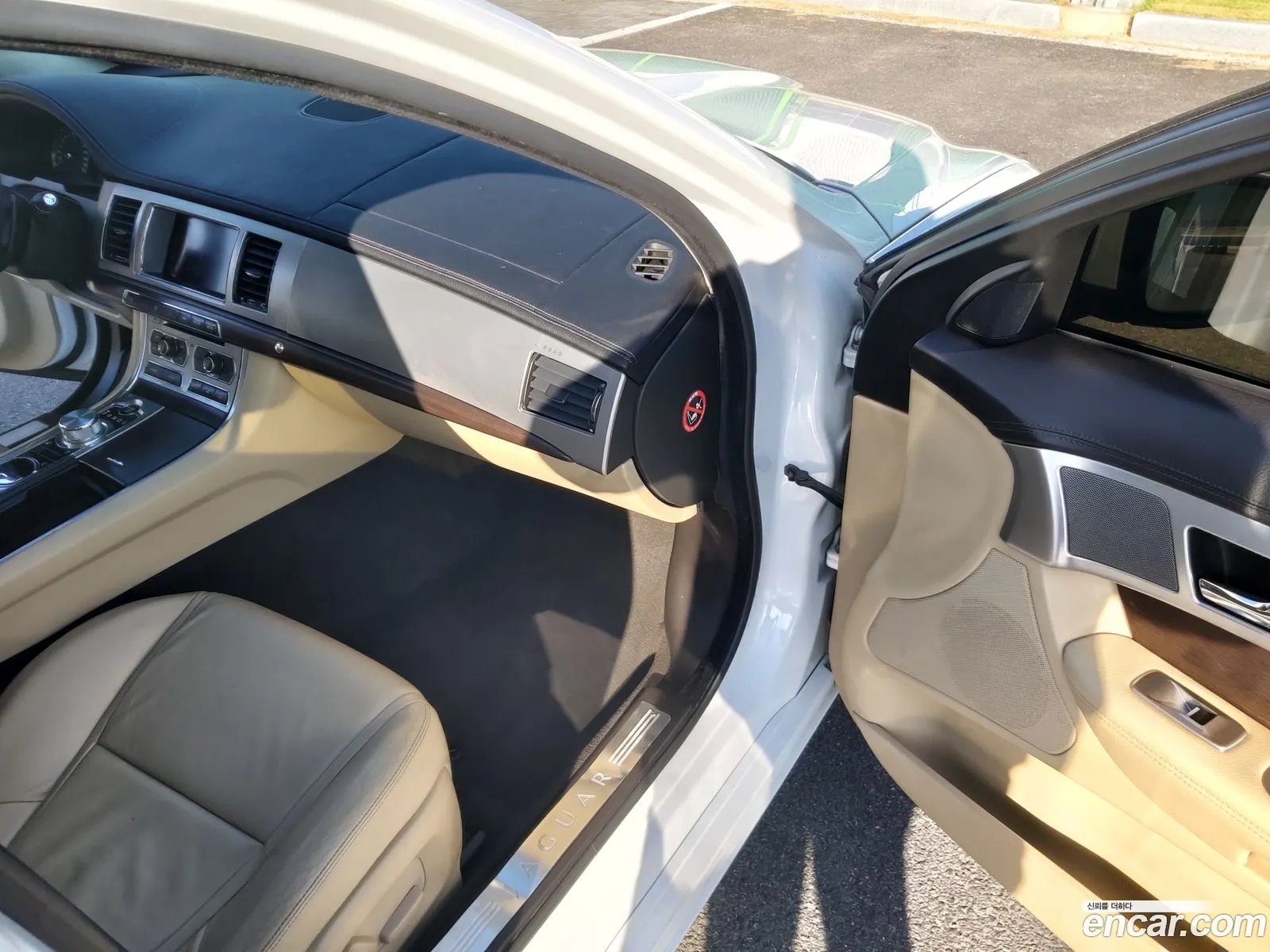 Jaguar XF 2013 — 6