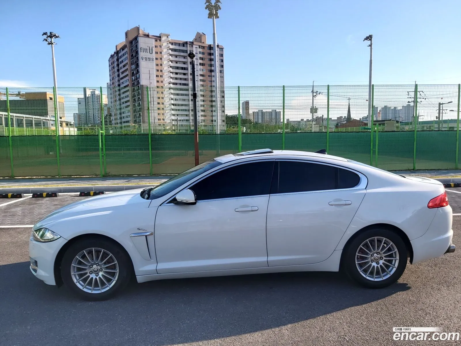 Jaguar XF 2013 — 8