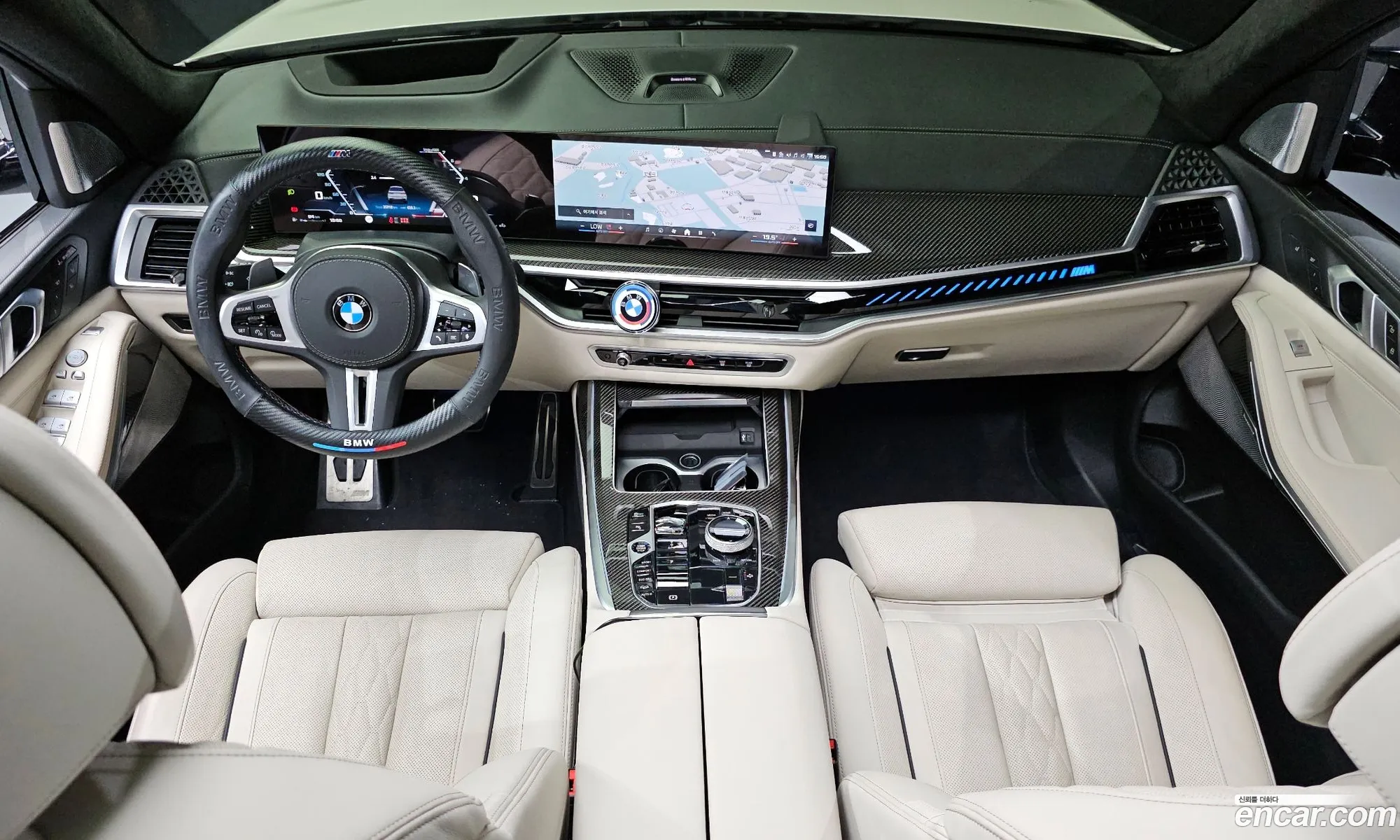 BMW X7 2023 — 35