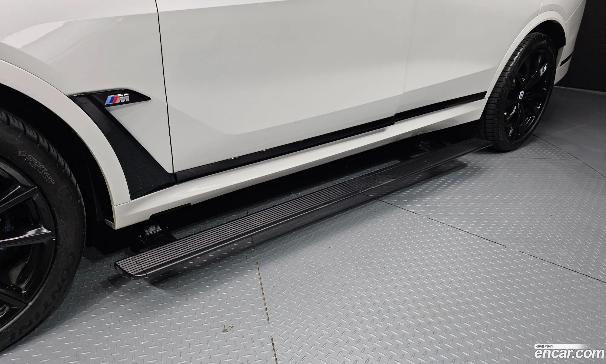 BMW X7 2023 — 14