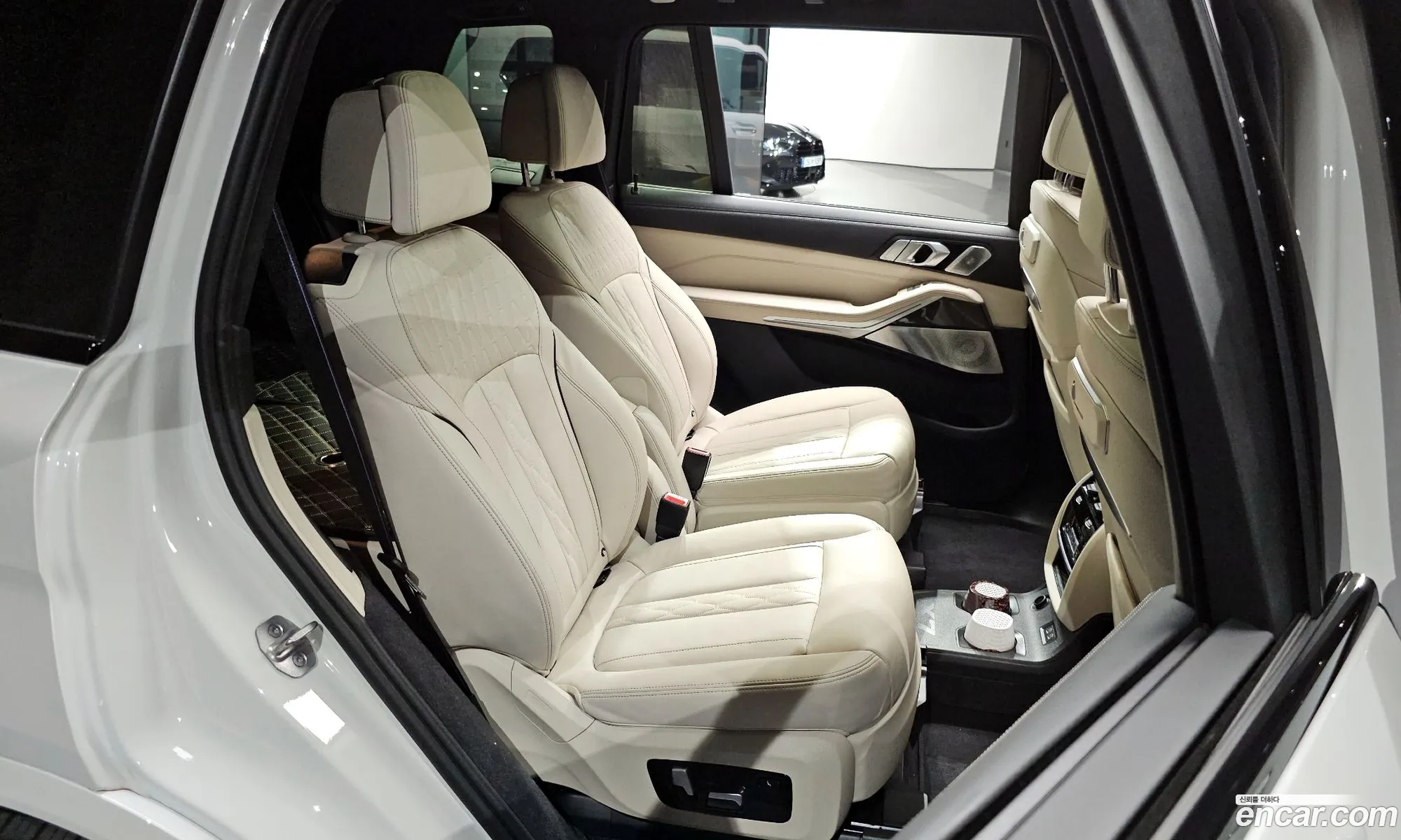 BMW X7 2023 — 26