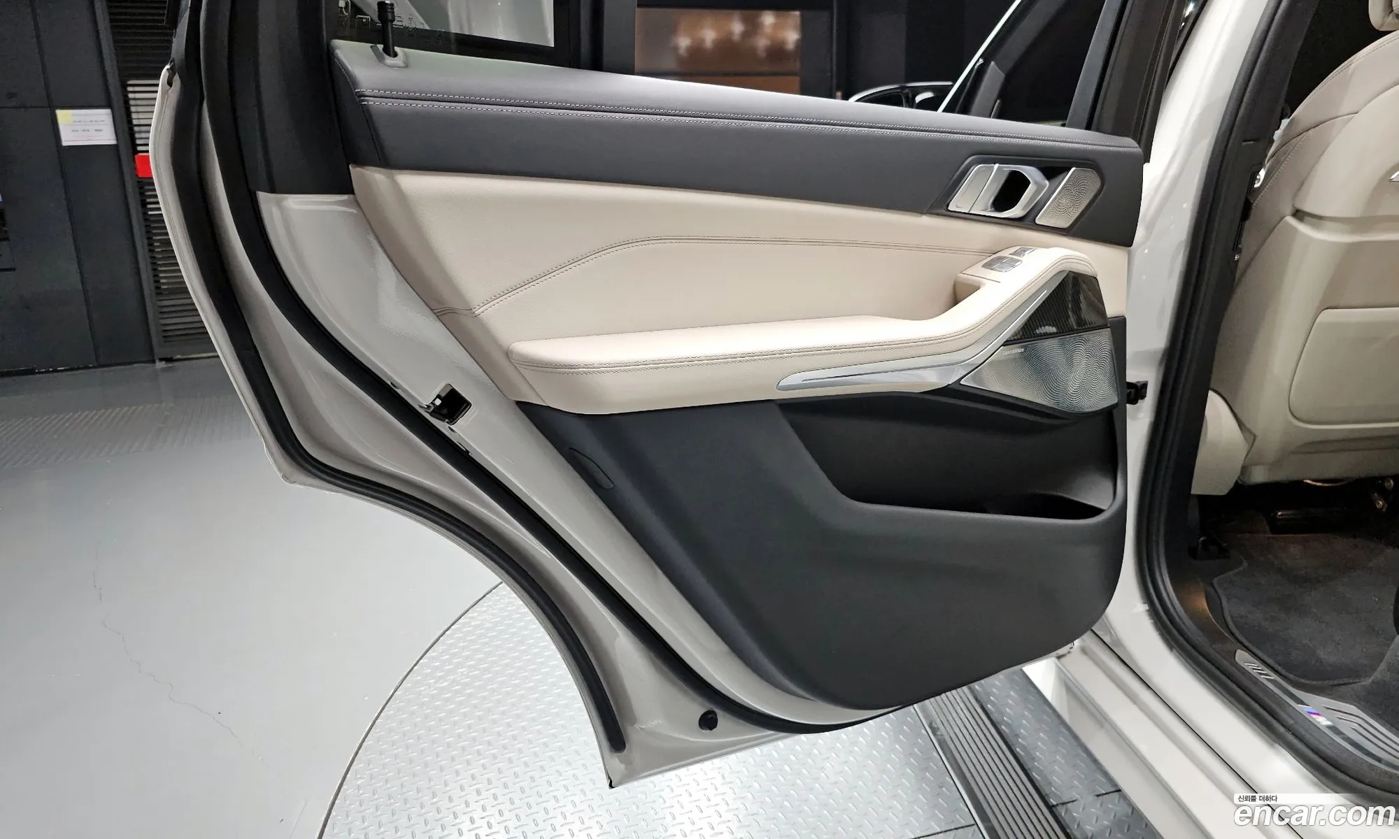 BMW X7 2023 — 22