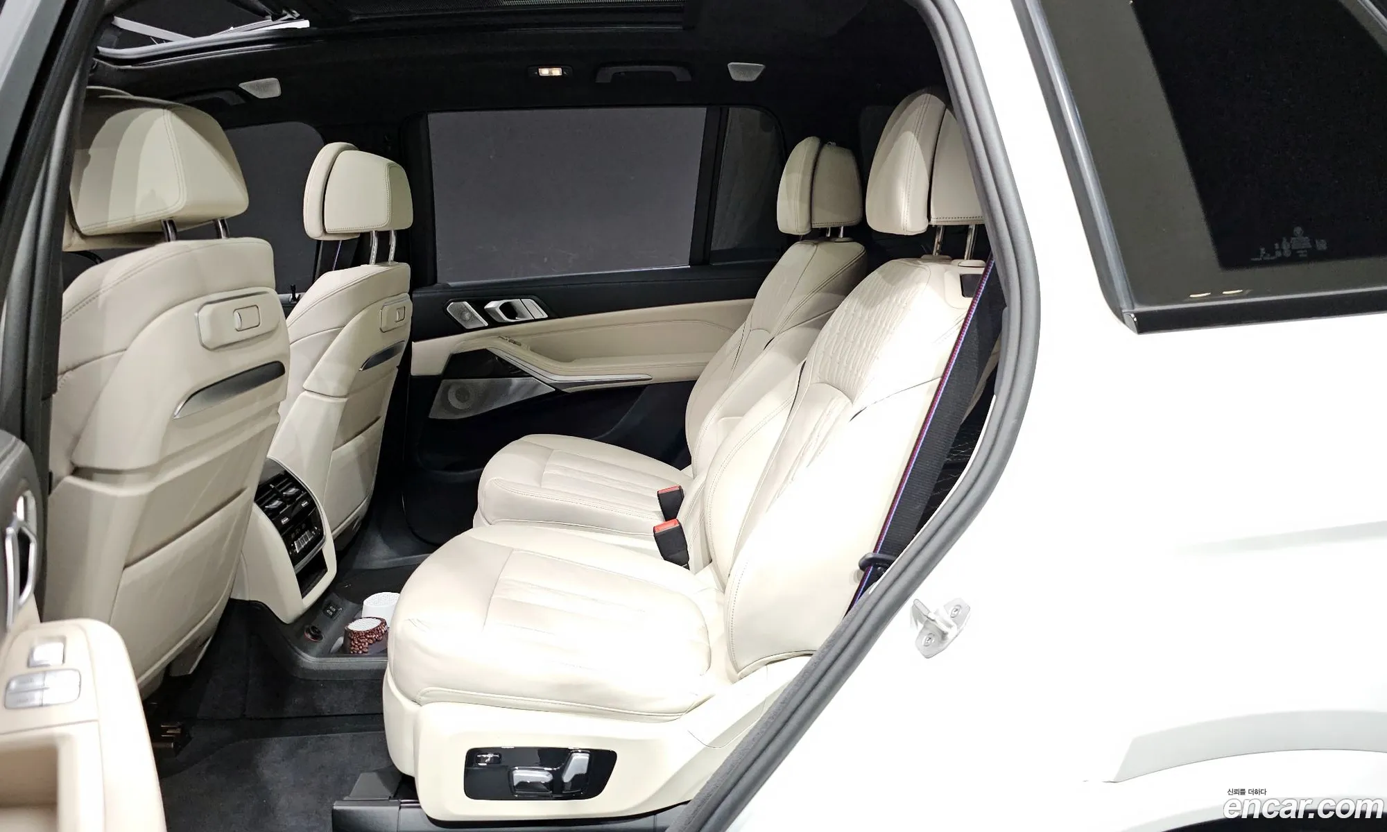 BMW X7 2023 — 34