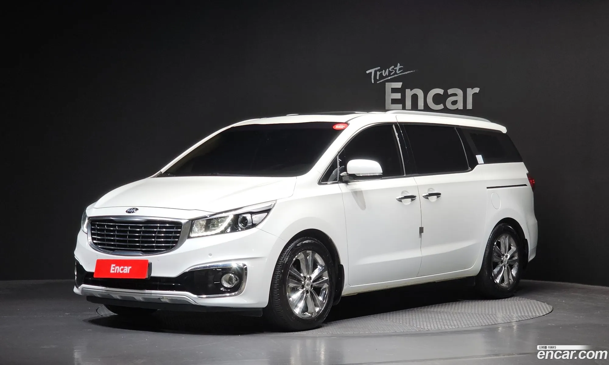 Kia Carnival 2017 KNAME81ABHS318035 — 4