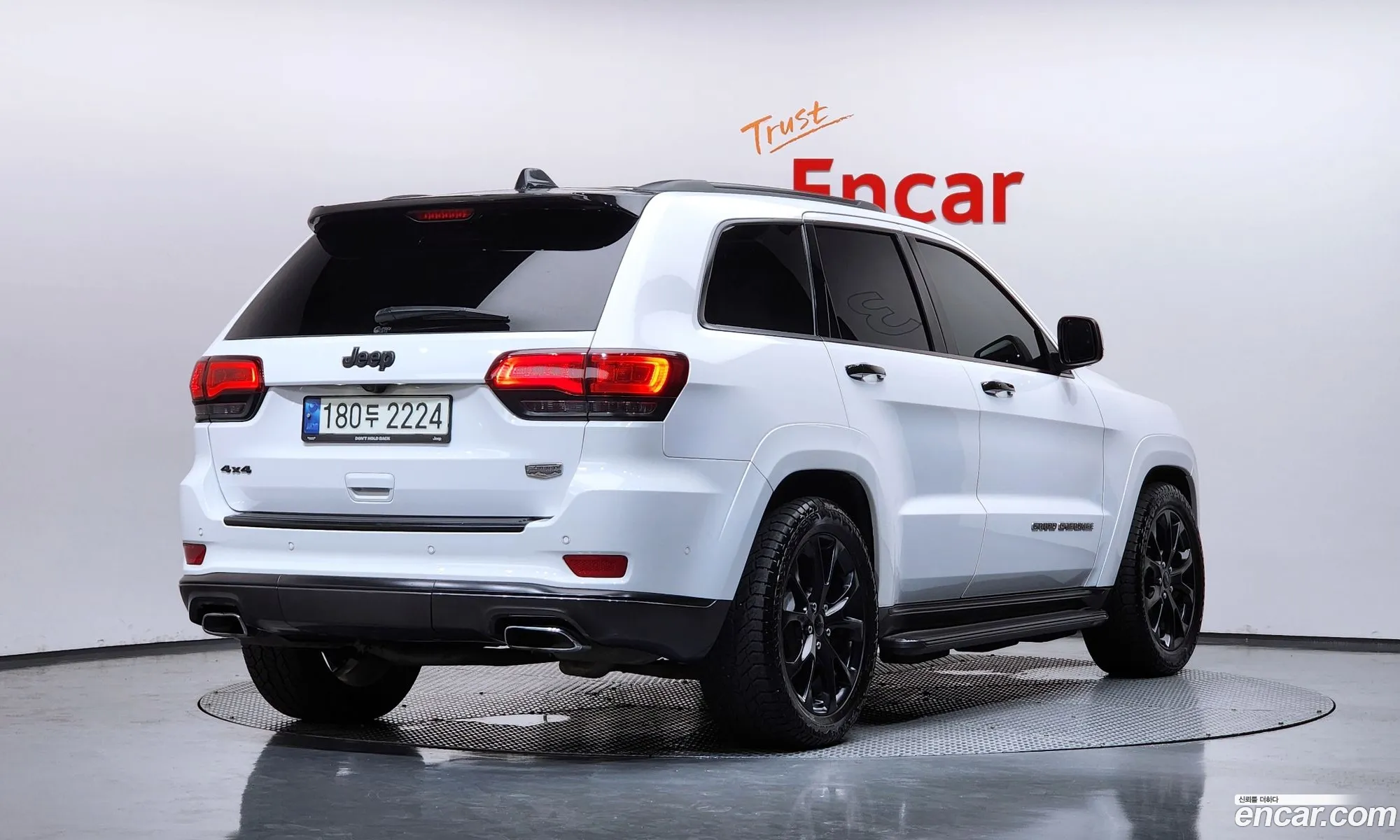 Jeep Grand Cherokee 2021 — 16