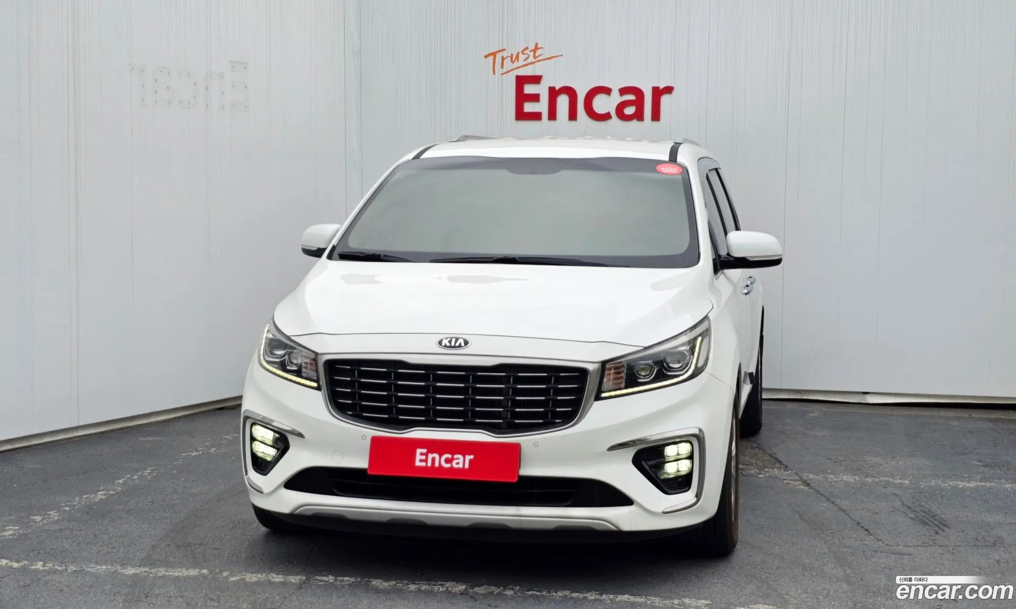 Kia Carnival 2019 KNAMC81ABLS623972 — 4