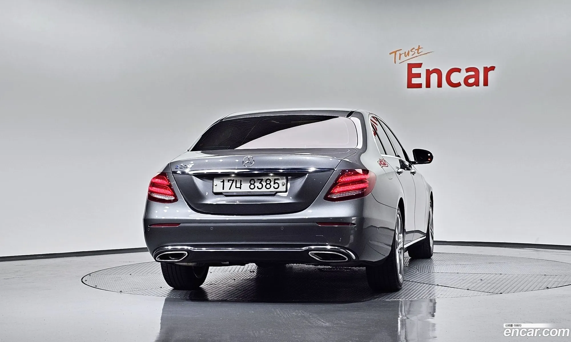 Mercedes-Benz E-Class W213 2017 WDDZF4CB4JA360111 — 3