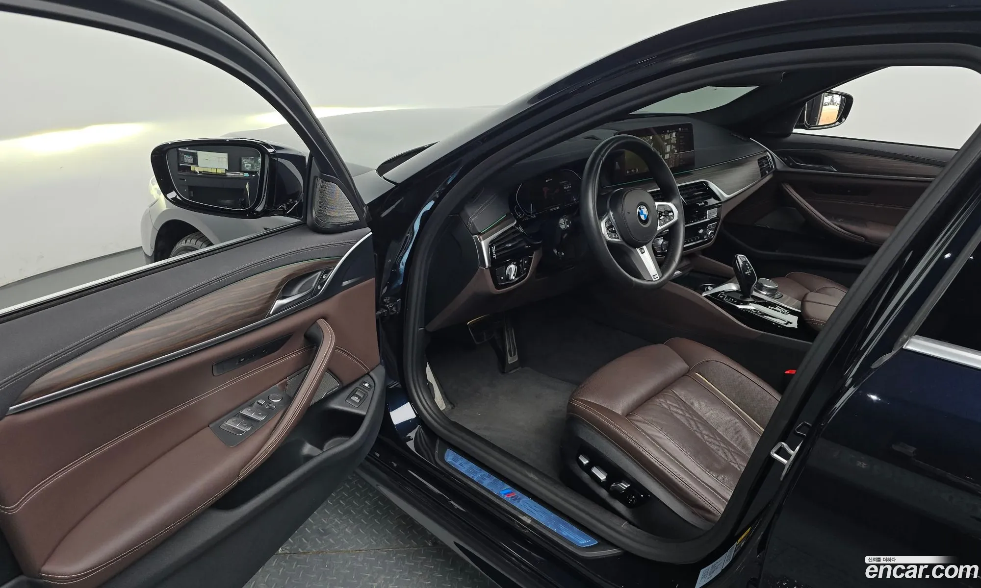 BMW 5 Series 2021 WBA51AG0 — 19
