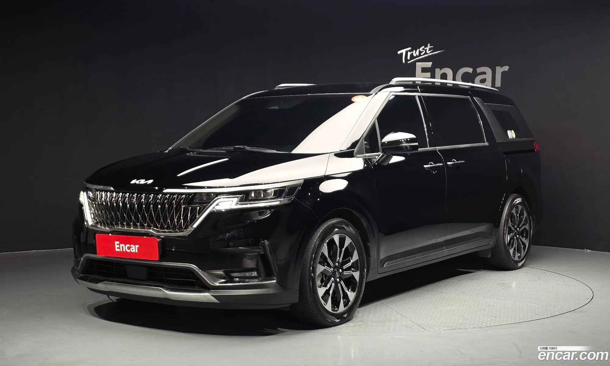 Kia Carnival 2023 — 3