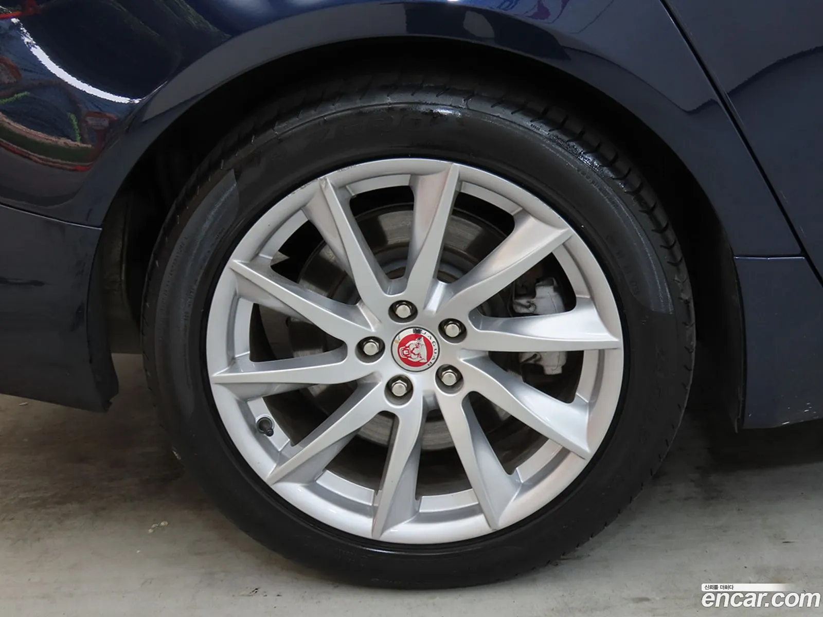 Jaguar XF 2014 — 11