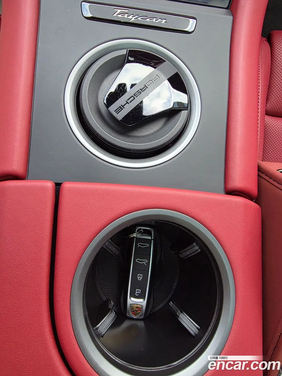 Porsche Taycan 2024 — 4