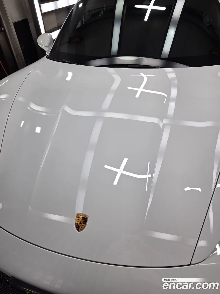 Porsche Taycan 2024 — 11