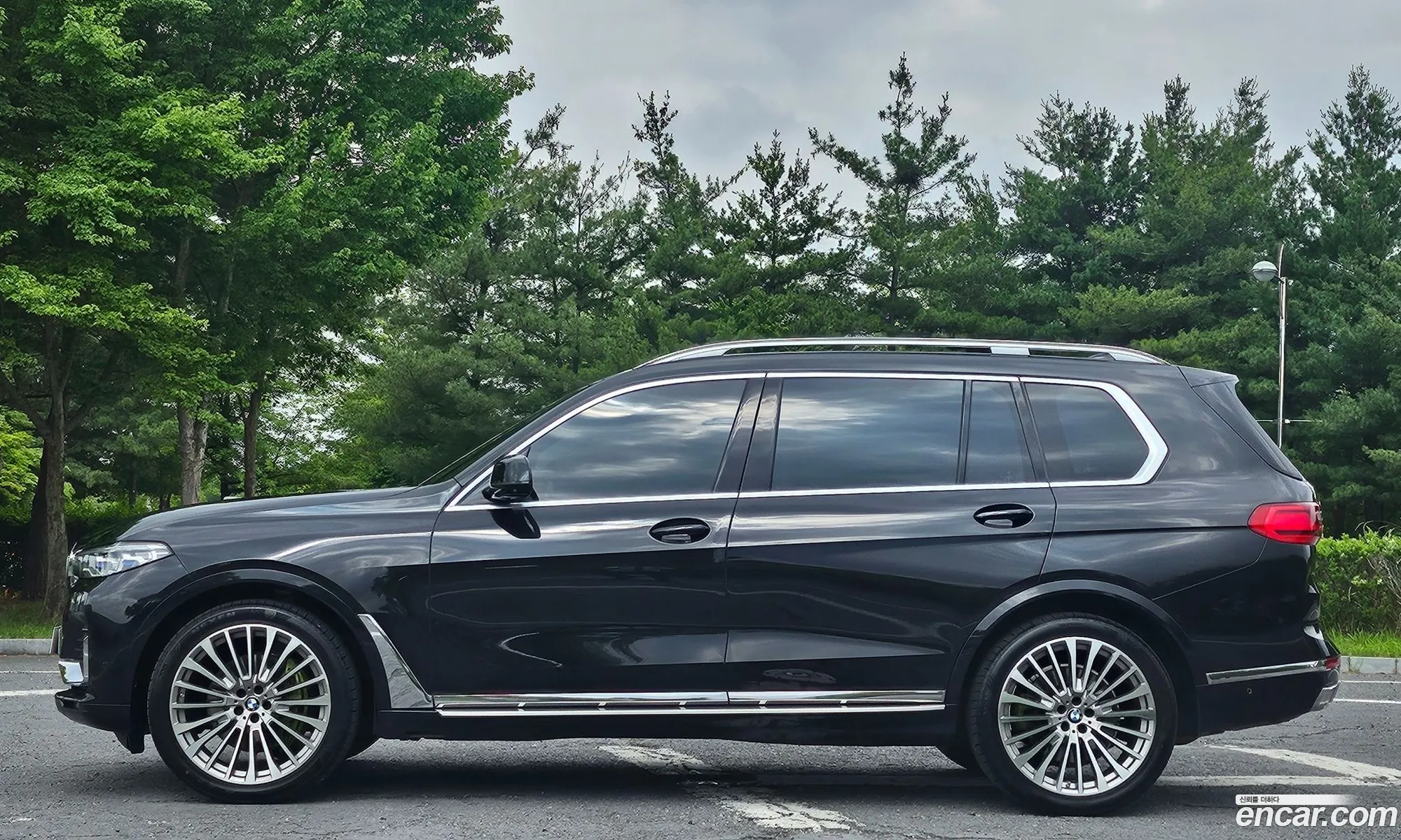 BMW X7 2021 — 7