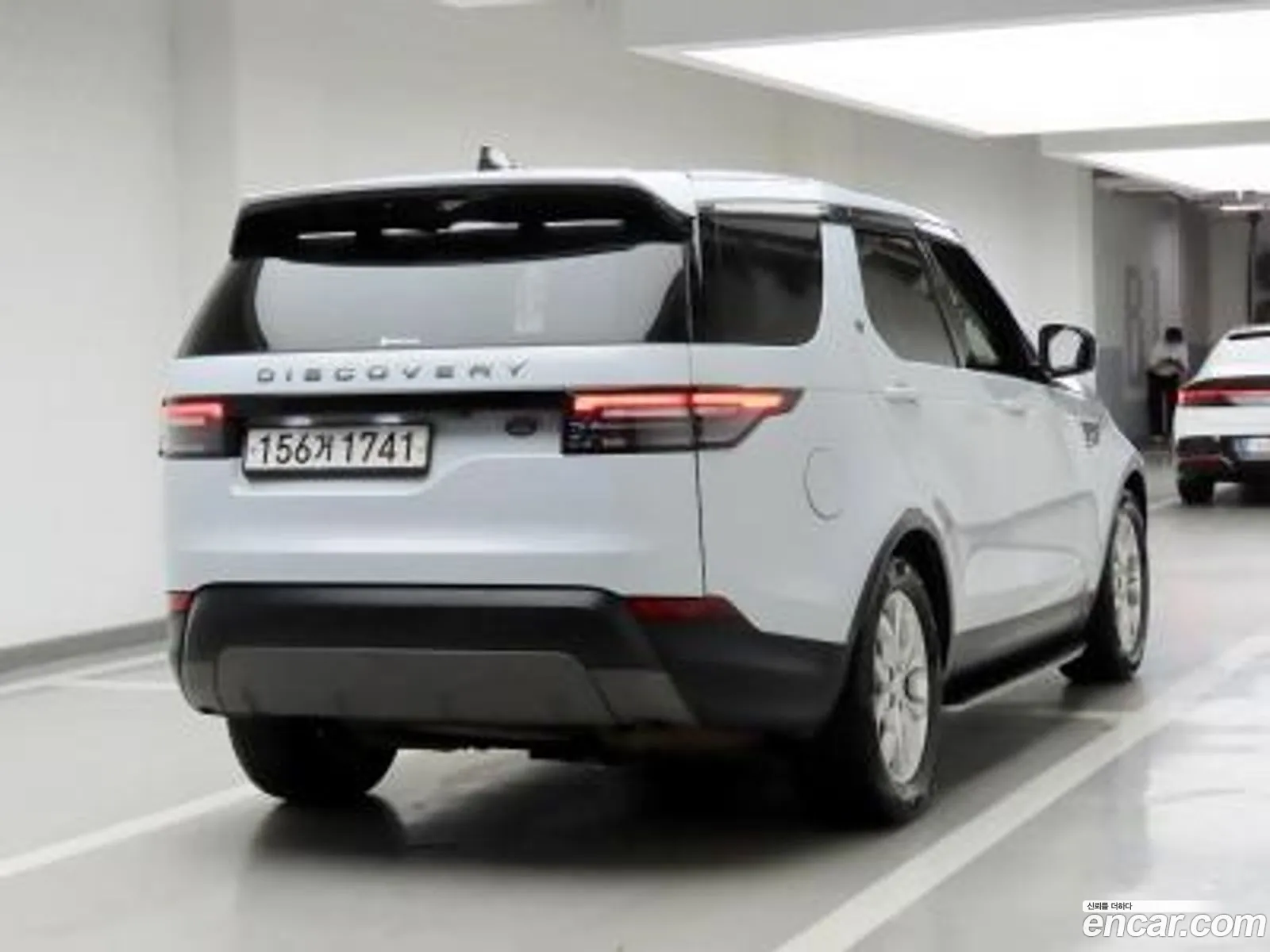 Land Rover Discovery 5 2019 — 8