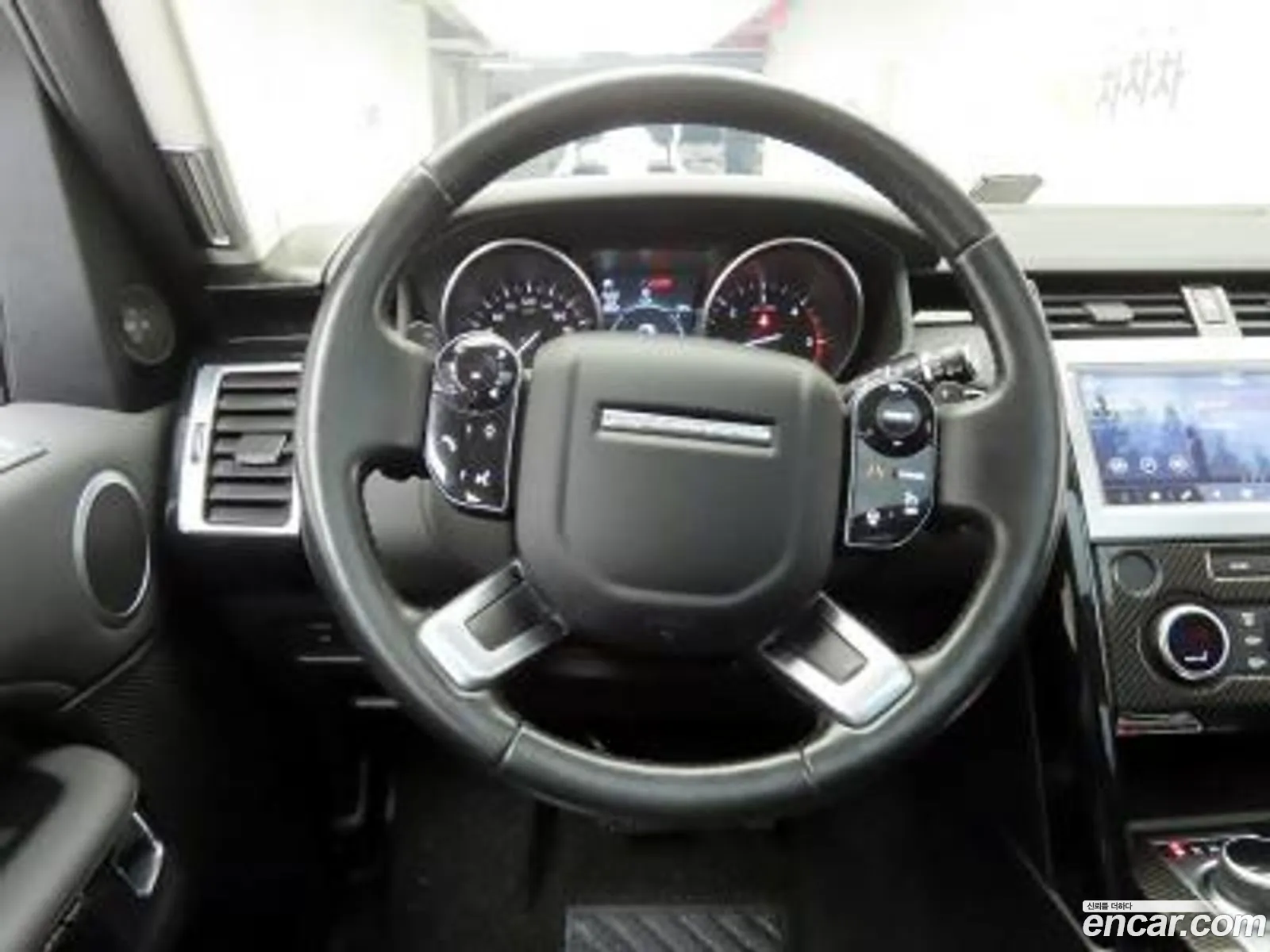 Land Rover Discovery 5 2019 — 9