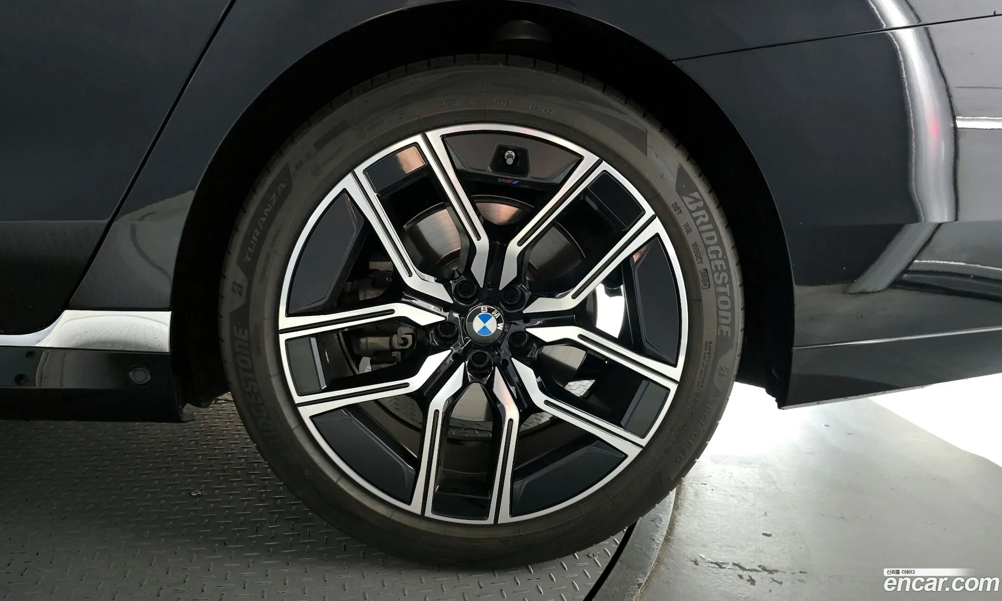 BMW 7 Series 2024 WBA21EJ01RCR24151 — 24