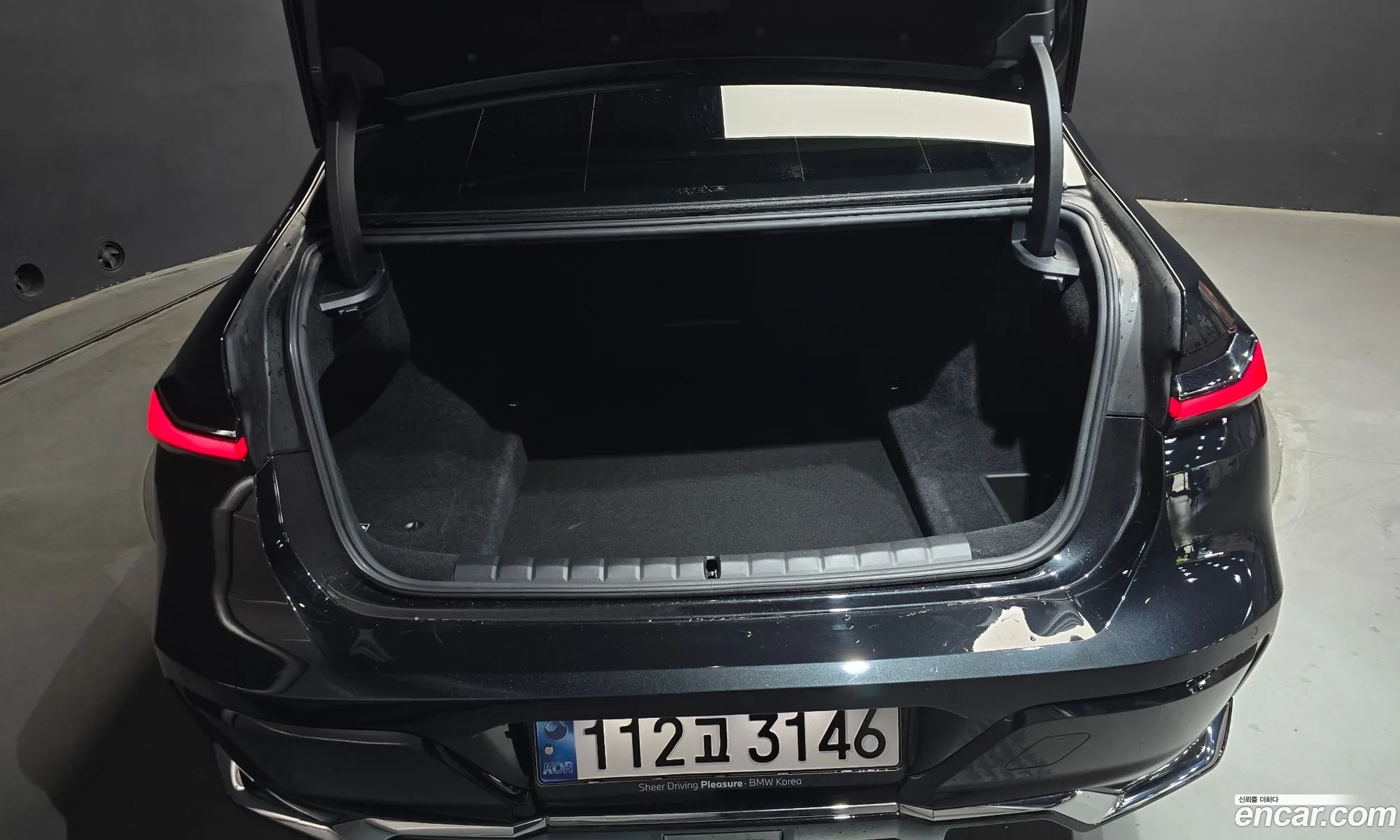 BMW 7 Series 2024 WBA21EJ01RCR24151 — 7
