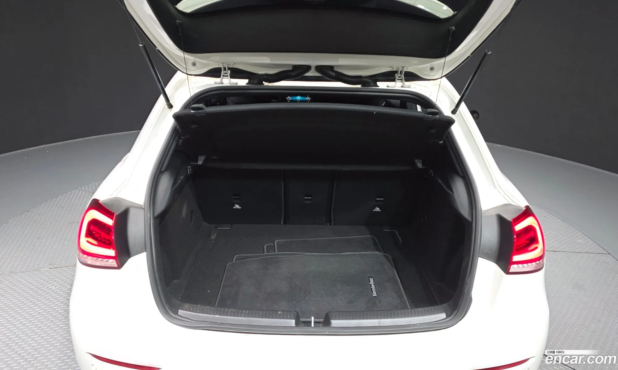 Mercedes-Benz A-Class W177 2019 — 26