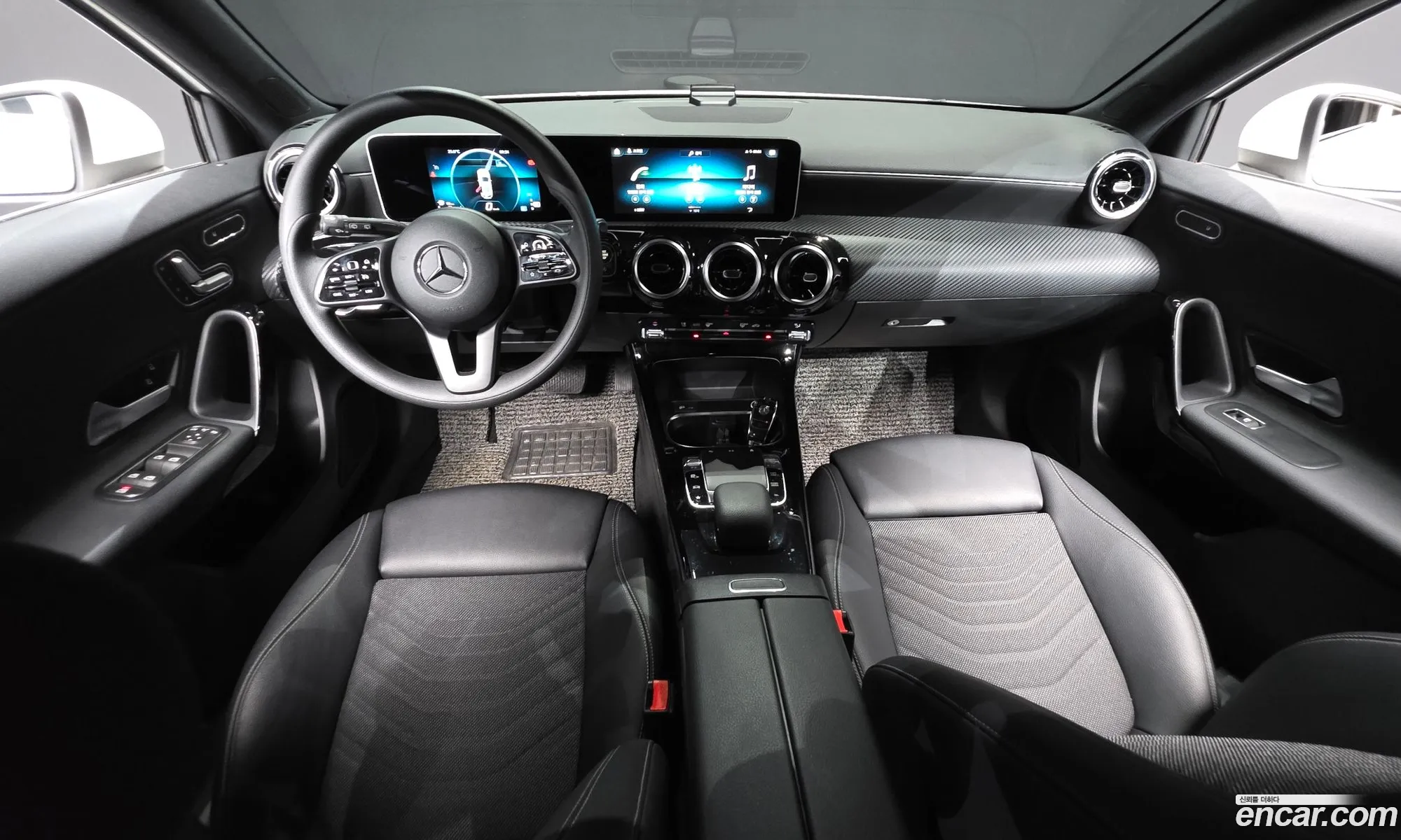 Mercedes-Benz A-Class W177 2019 — 17