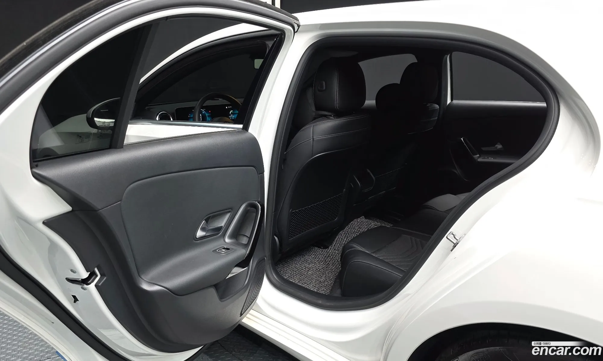 Mercedes-Benz A-Class W177 2019 — 28