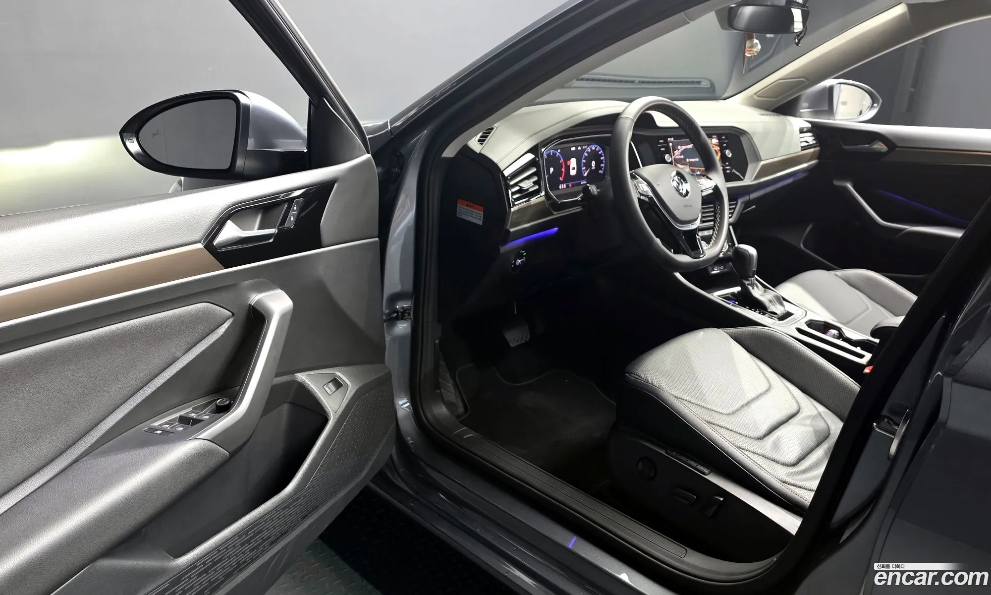Volkswagen Jetta 7th Gen 2021 — 8