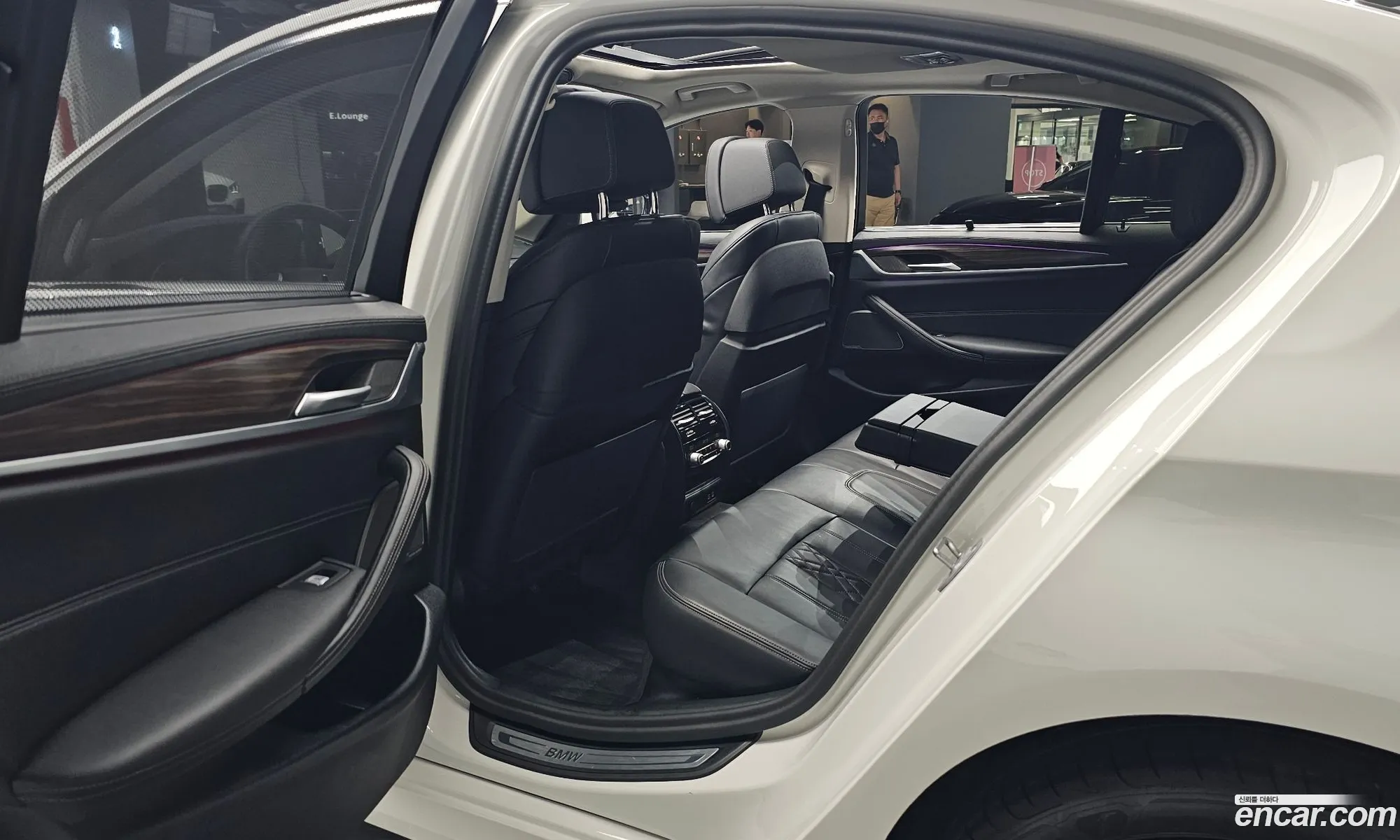 BMW 5 Series 2023 — 18