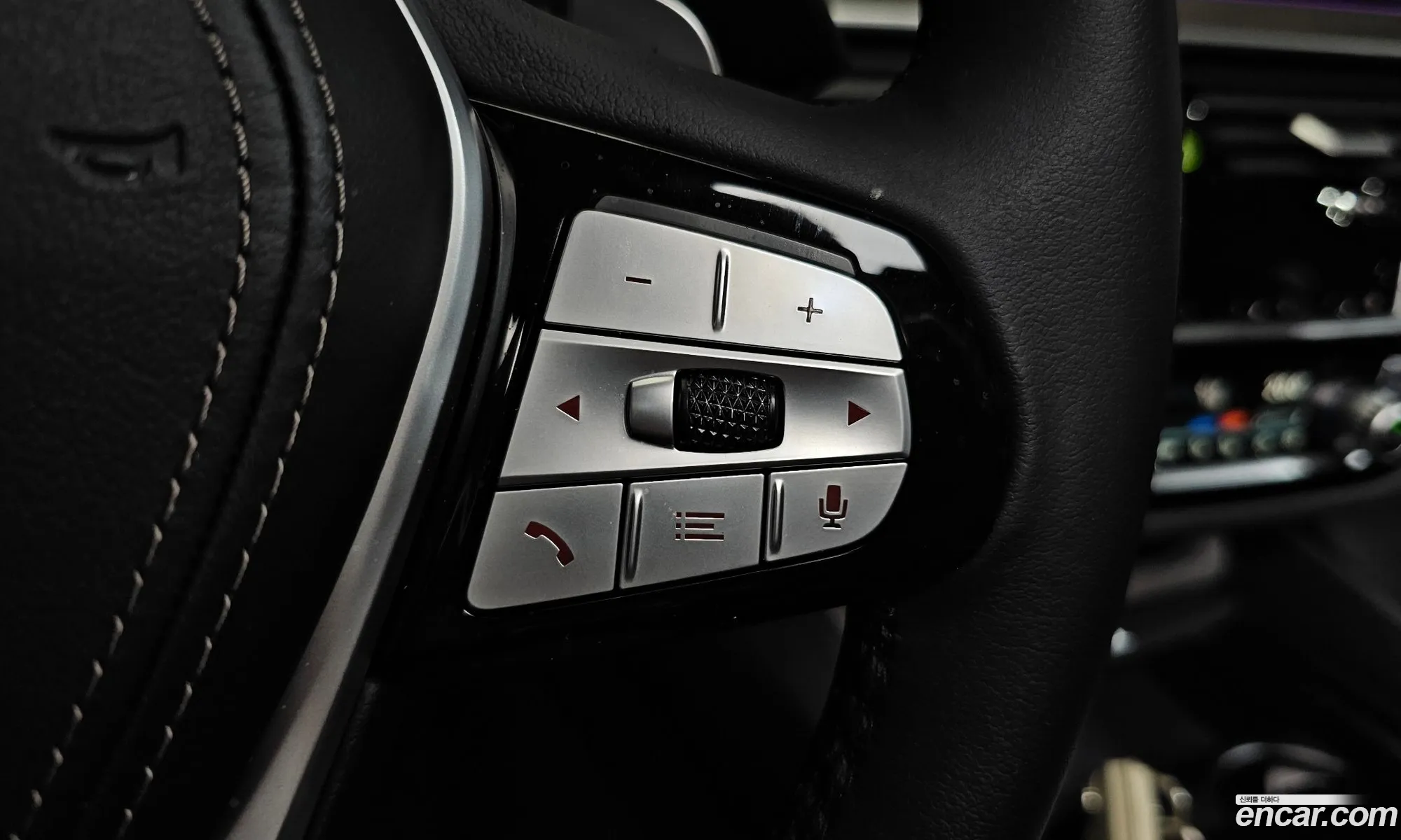 BMW 5 Series 2023 — 9