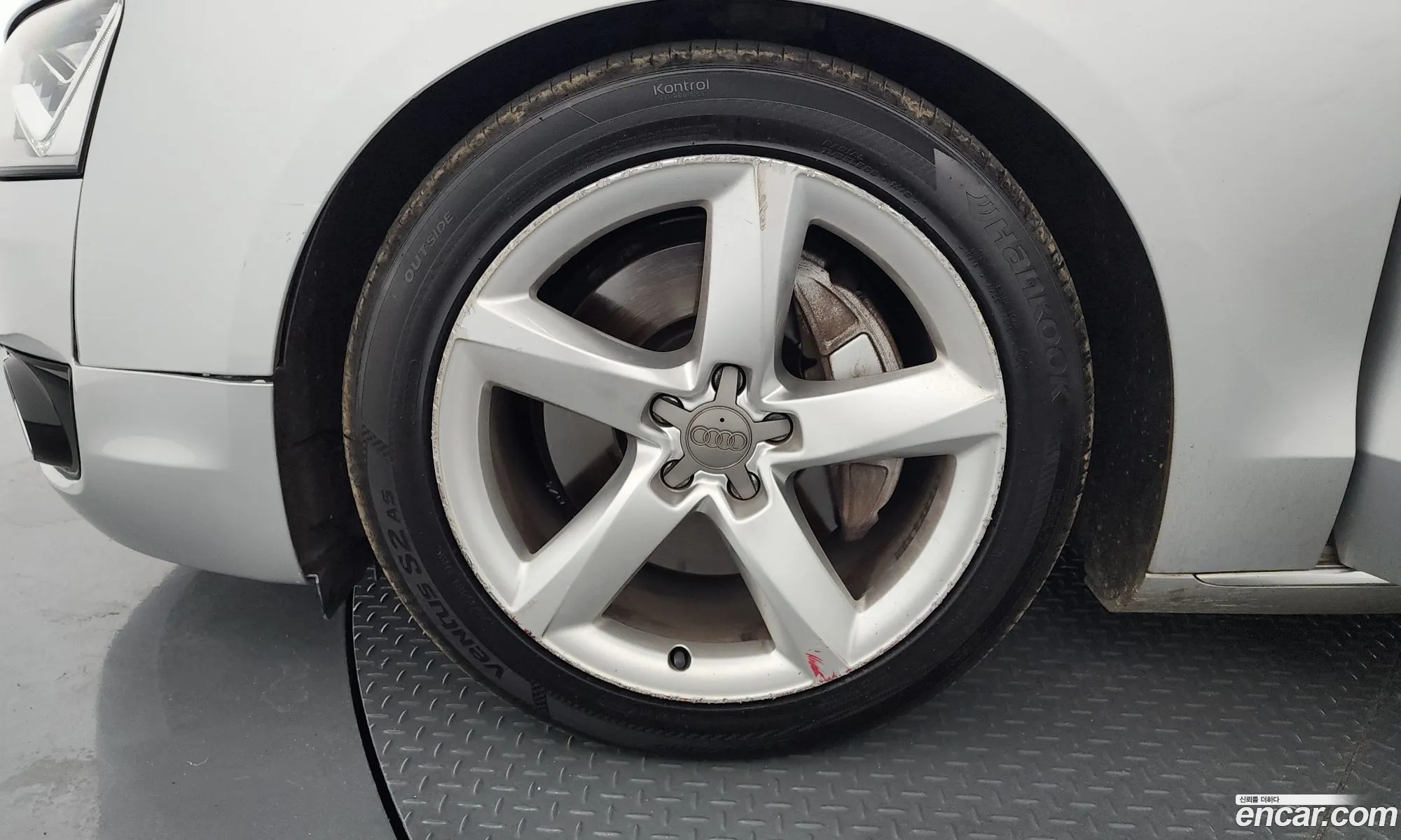Audi A8 2013 WAUZZZ4HXDN017668 — 4