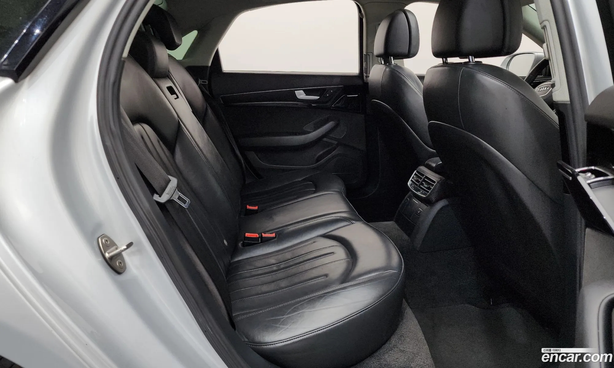 Audi A8 2013 WAUZZZ4HXDN017668 — 13
