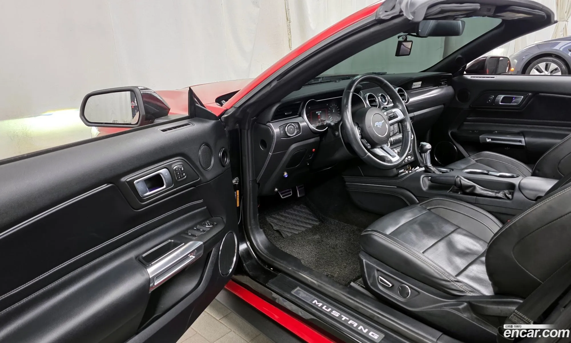 Ford Mustang 2018 — 19