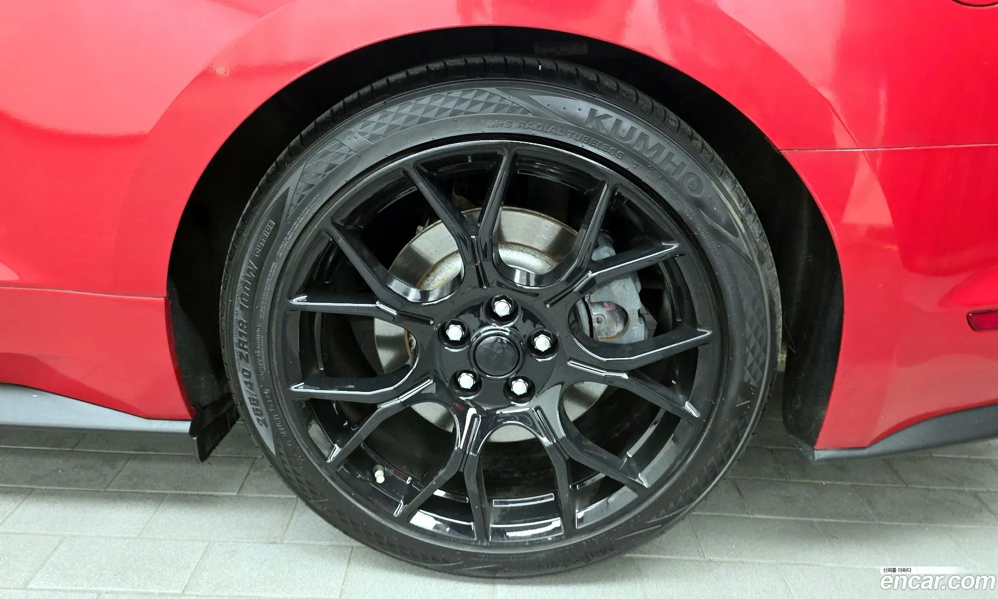 Ford Mustang 2018 — 18