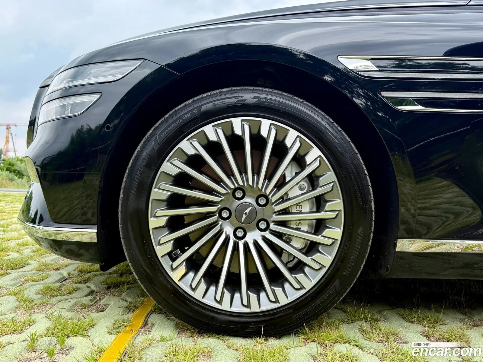 Genesis Electrified G80 2023 — 4