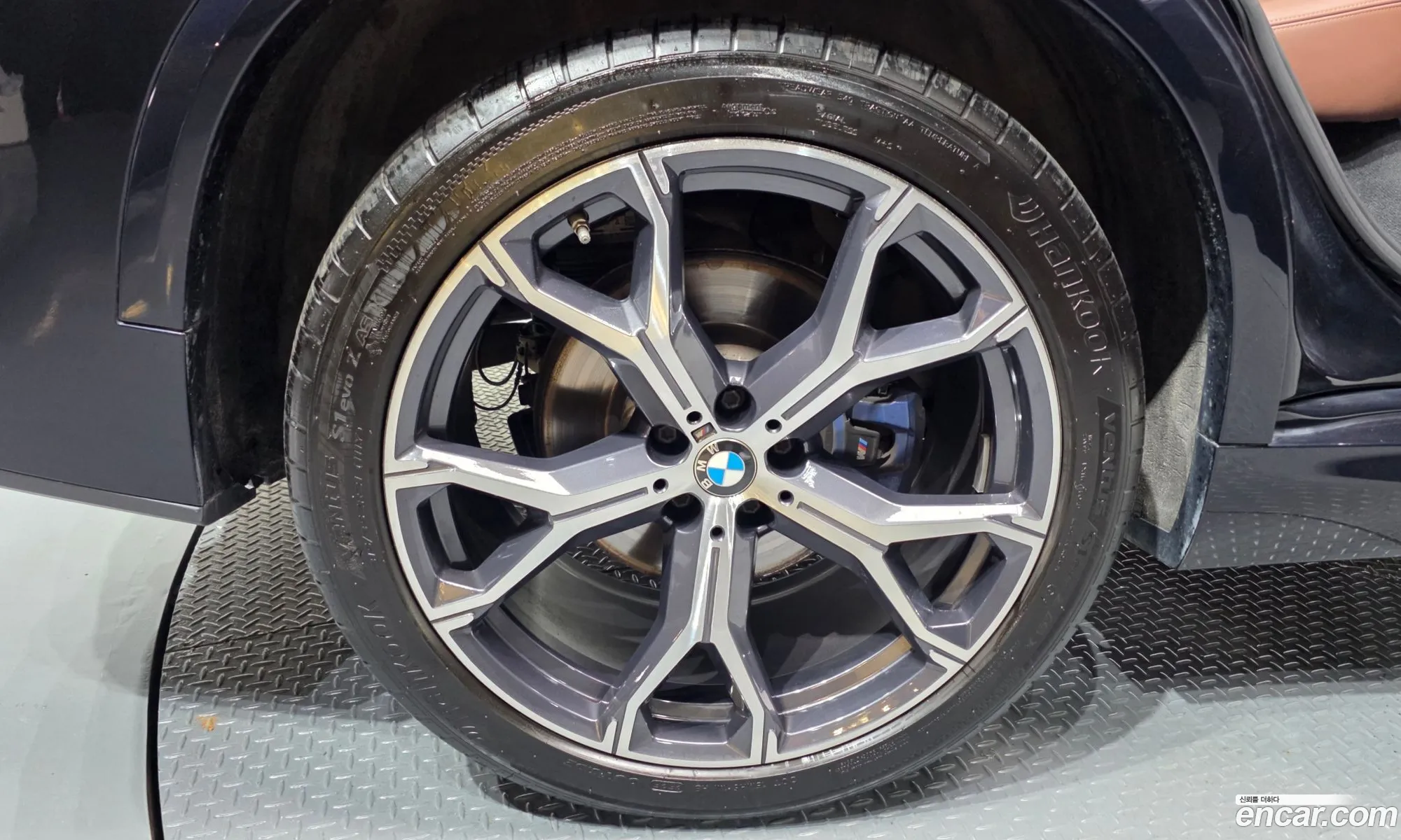 BMW X5 2022 — 7