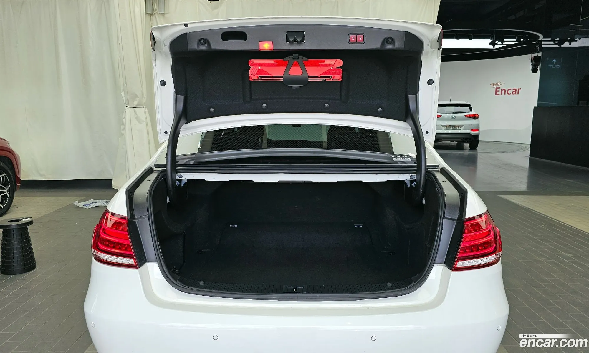 Mercedes-Benz E-Class W212 2015 — 13