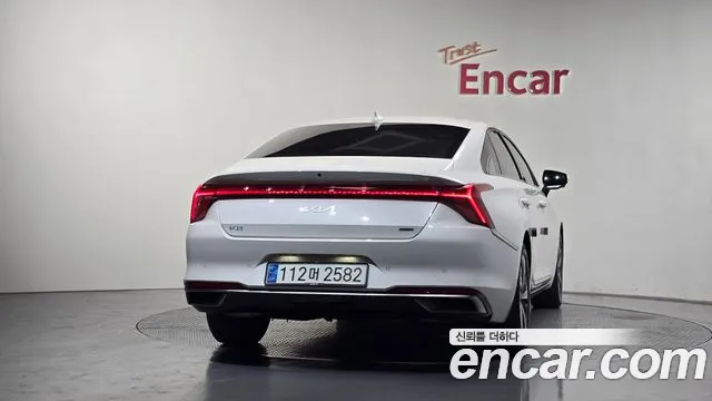Kia K8 Hybrid 2023 — 3