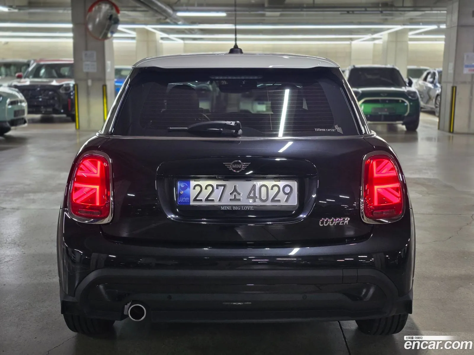 Mini Cooper 2024 — 9
