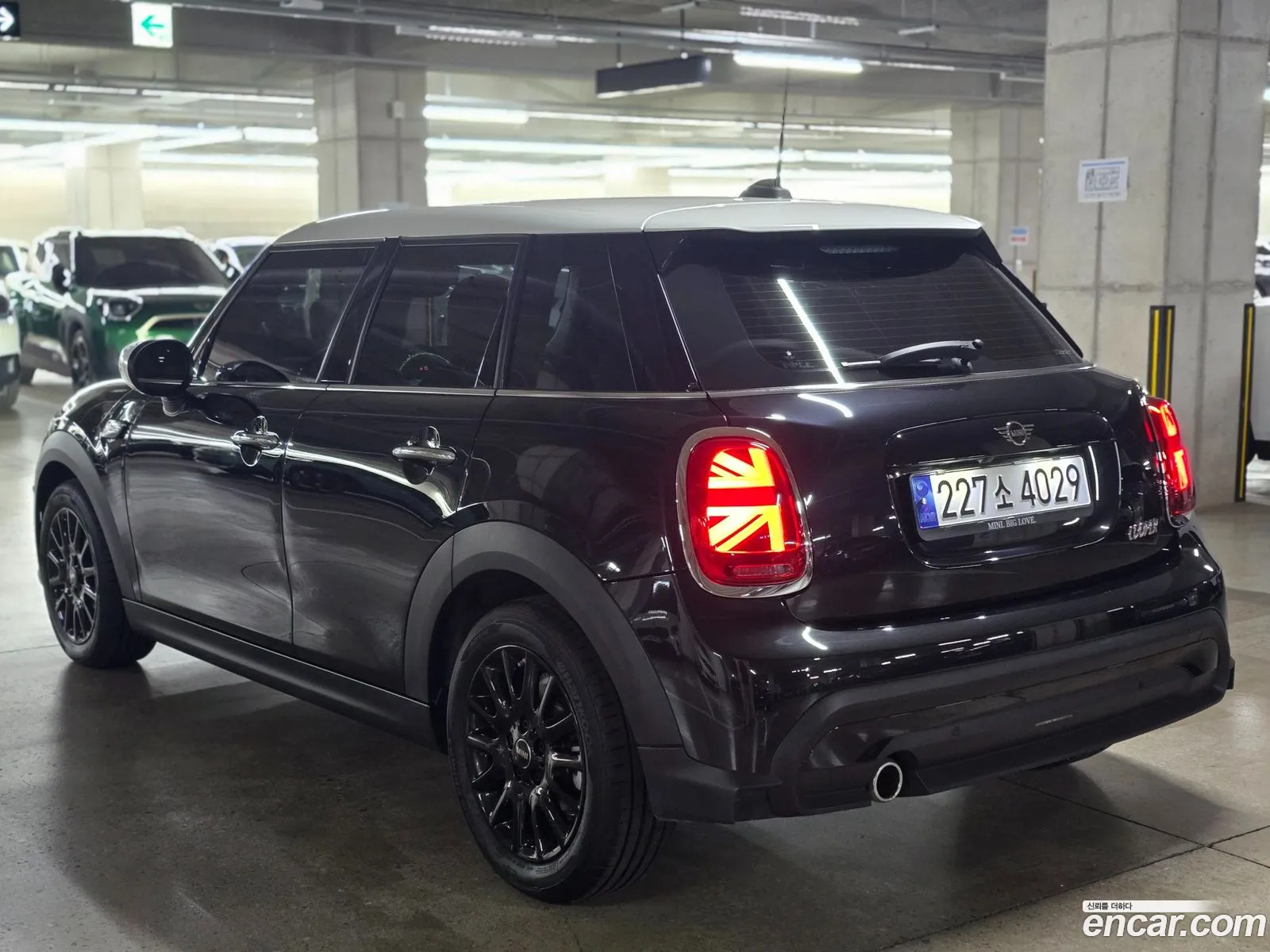 Mini Cooper 2024 — 17