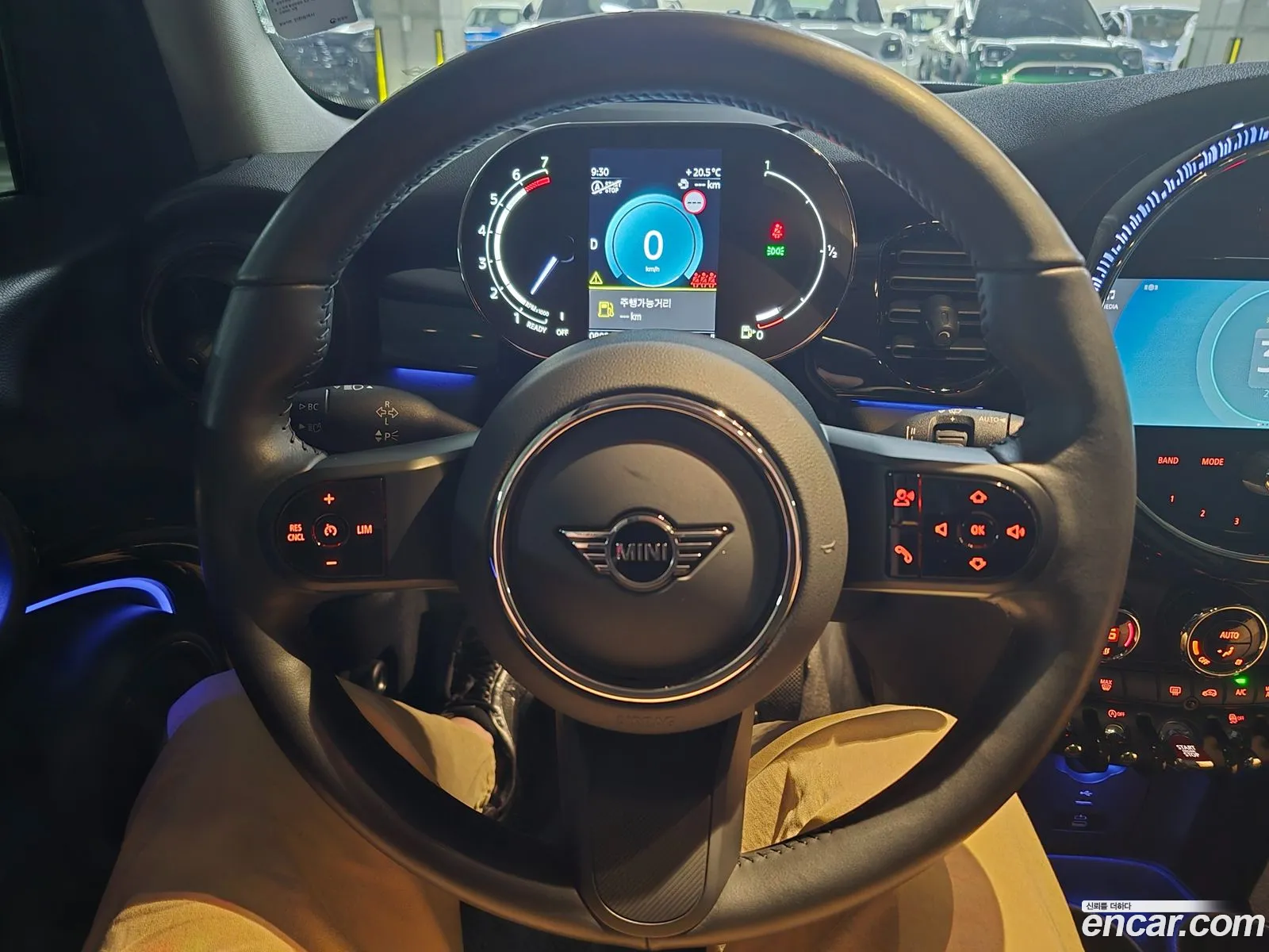 Mini Cooper 2024 — 10
