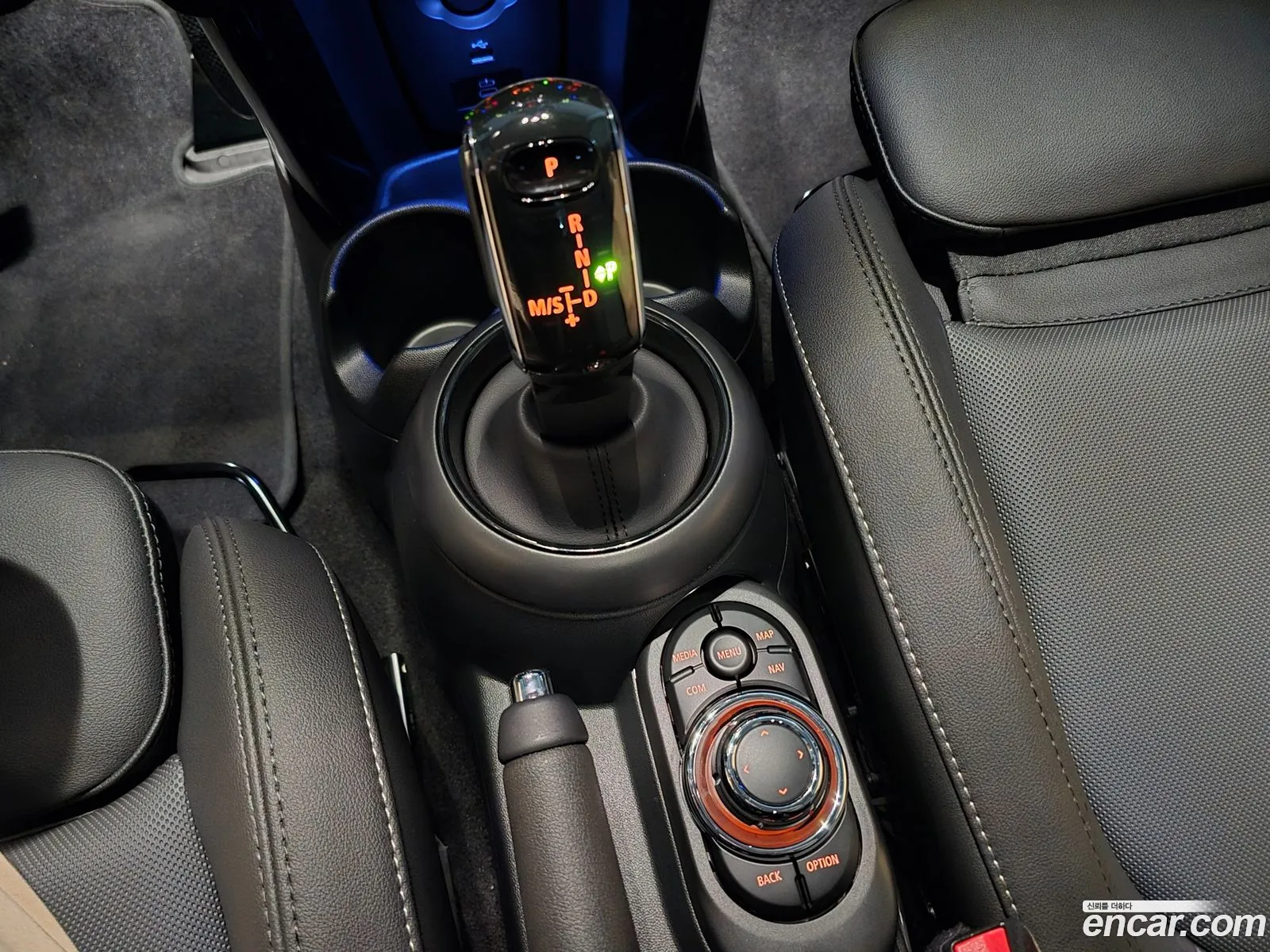 Mini Cooper 2024 — 4
