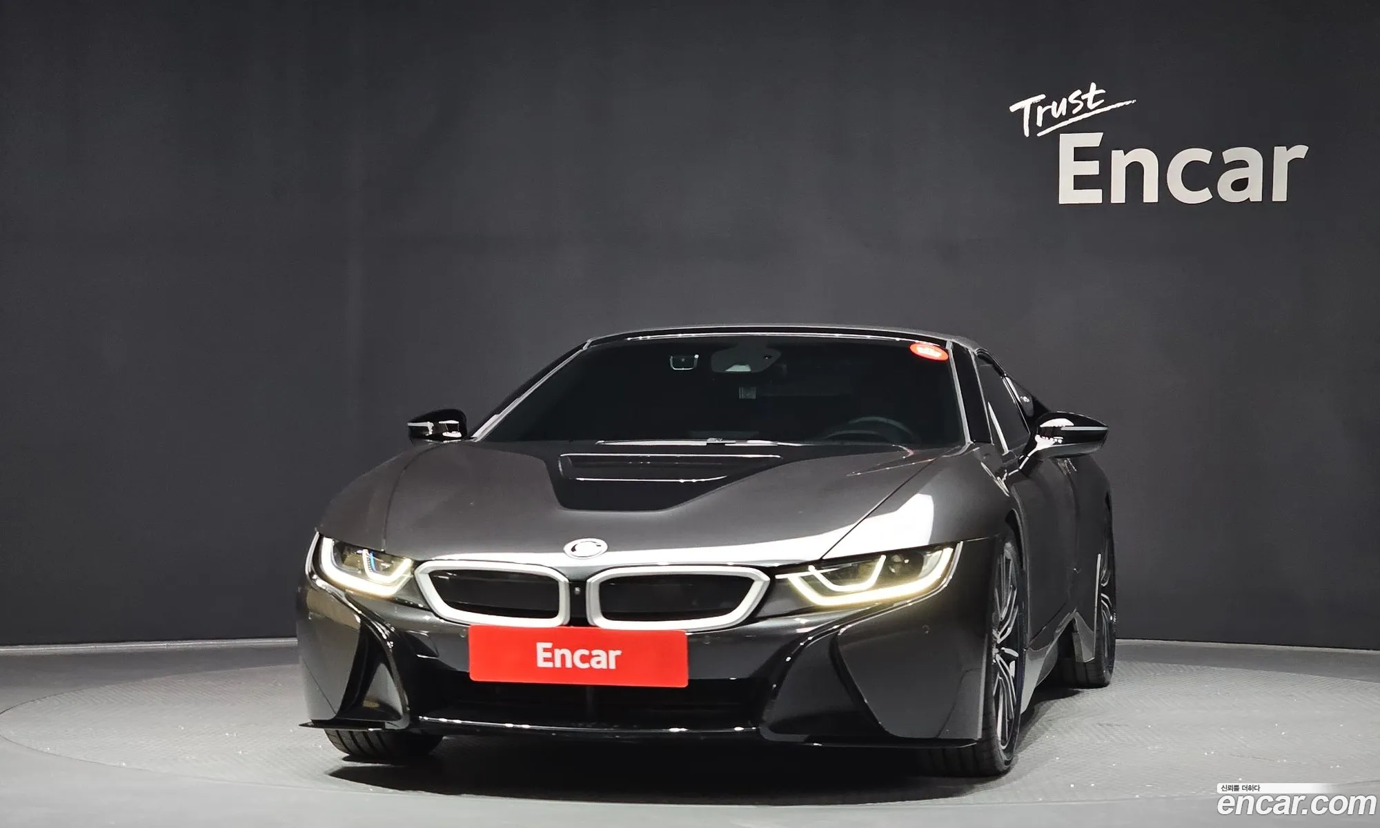 BMW i8 2019 WBY2Z6103K7E20394 — 19