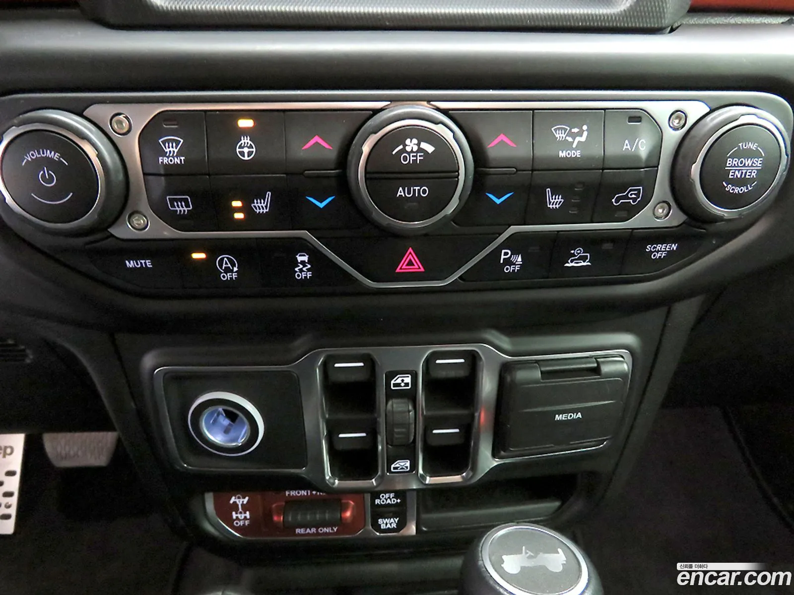 Jeep Wrangler 2021 — 12